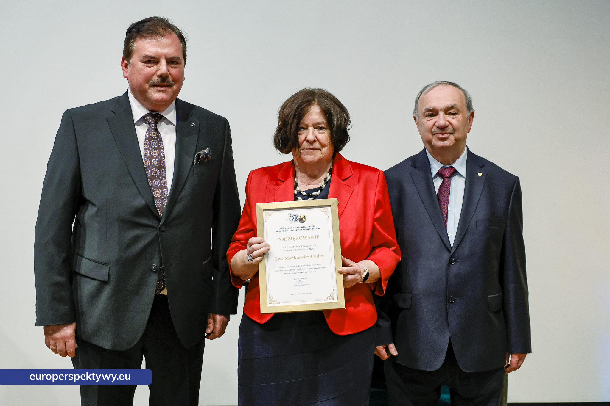 Europerspektywy Spotkanie Świąteczne OZW SEP: uroczystość nadania sztandaru i podsumowanie roku działalności