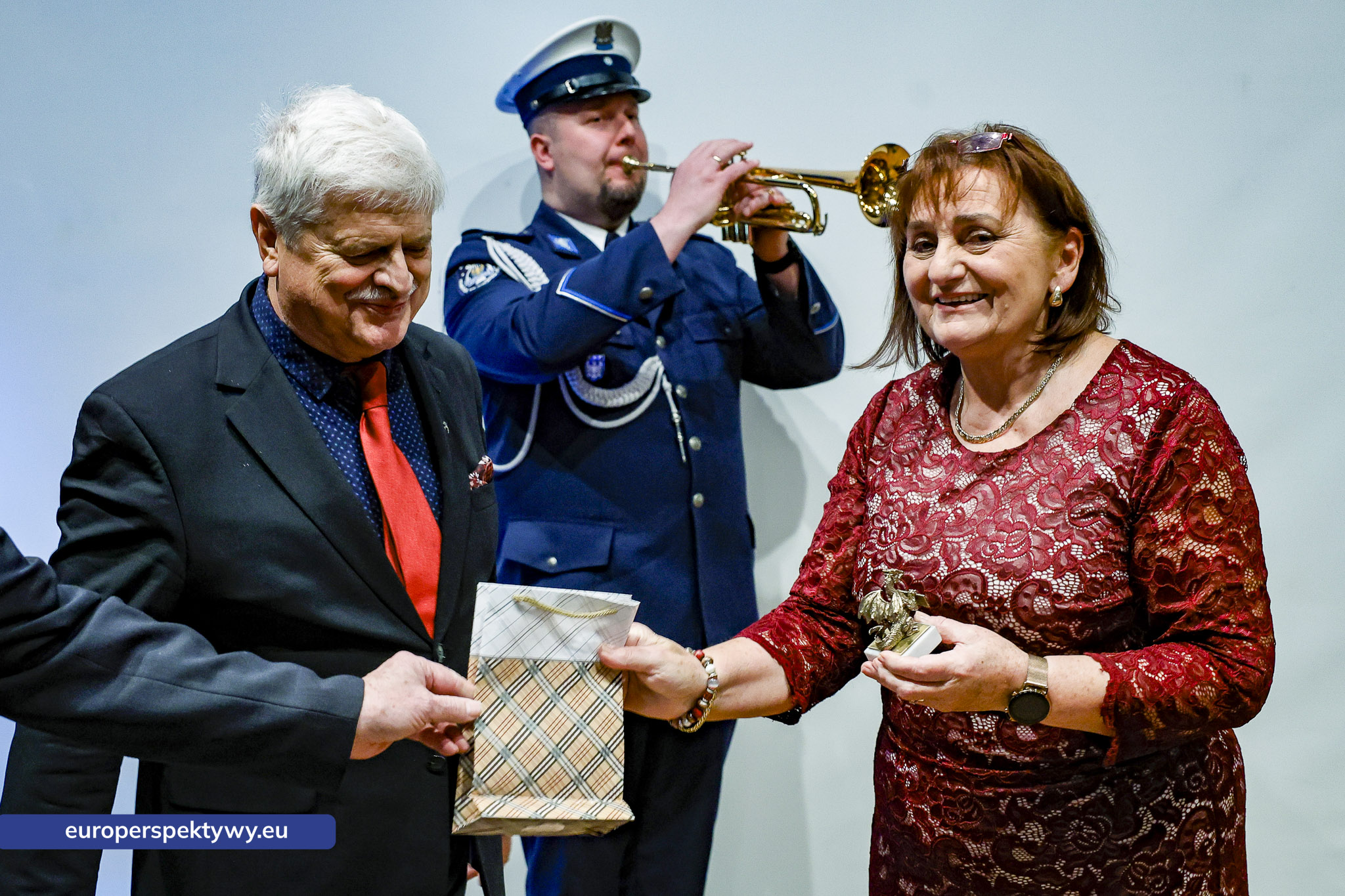 Europerspektywy Spotkanie Świąteczne OZW SEP: uroczystość nadania sztandaru i podsumowanie roku działalności