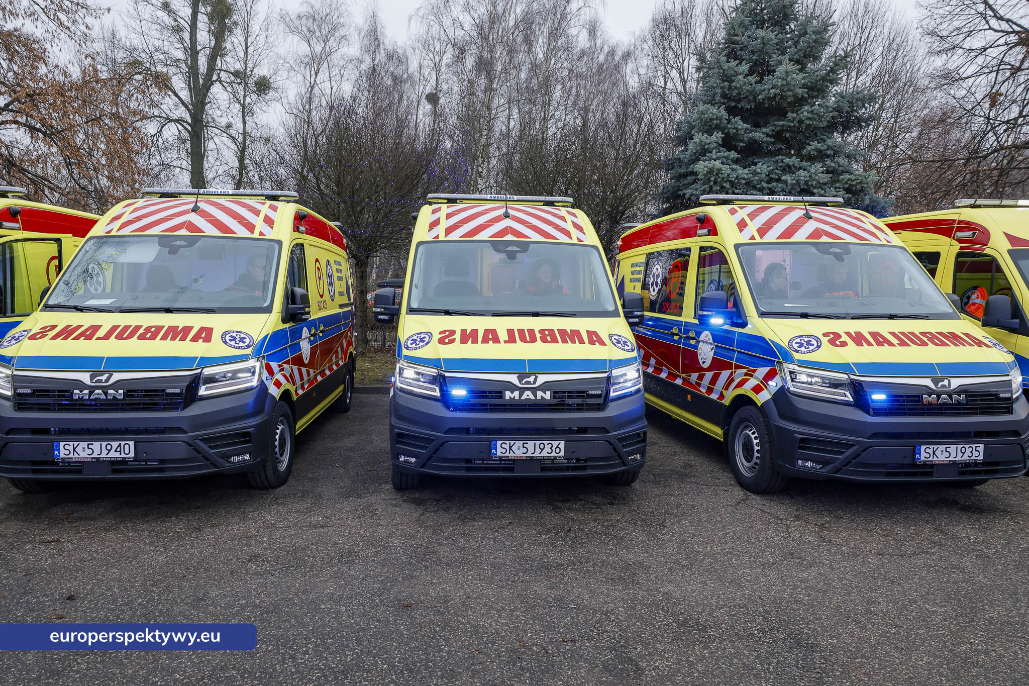 Europerspektywy Nowoczesne karetki dla WPR Katowice – 21 nowych ambulansów zasiliło system ratownictwa w regionie