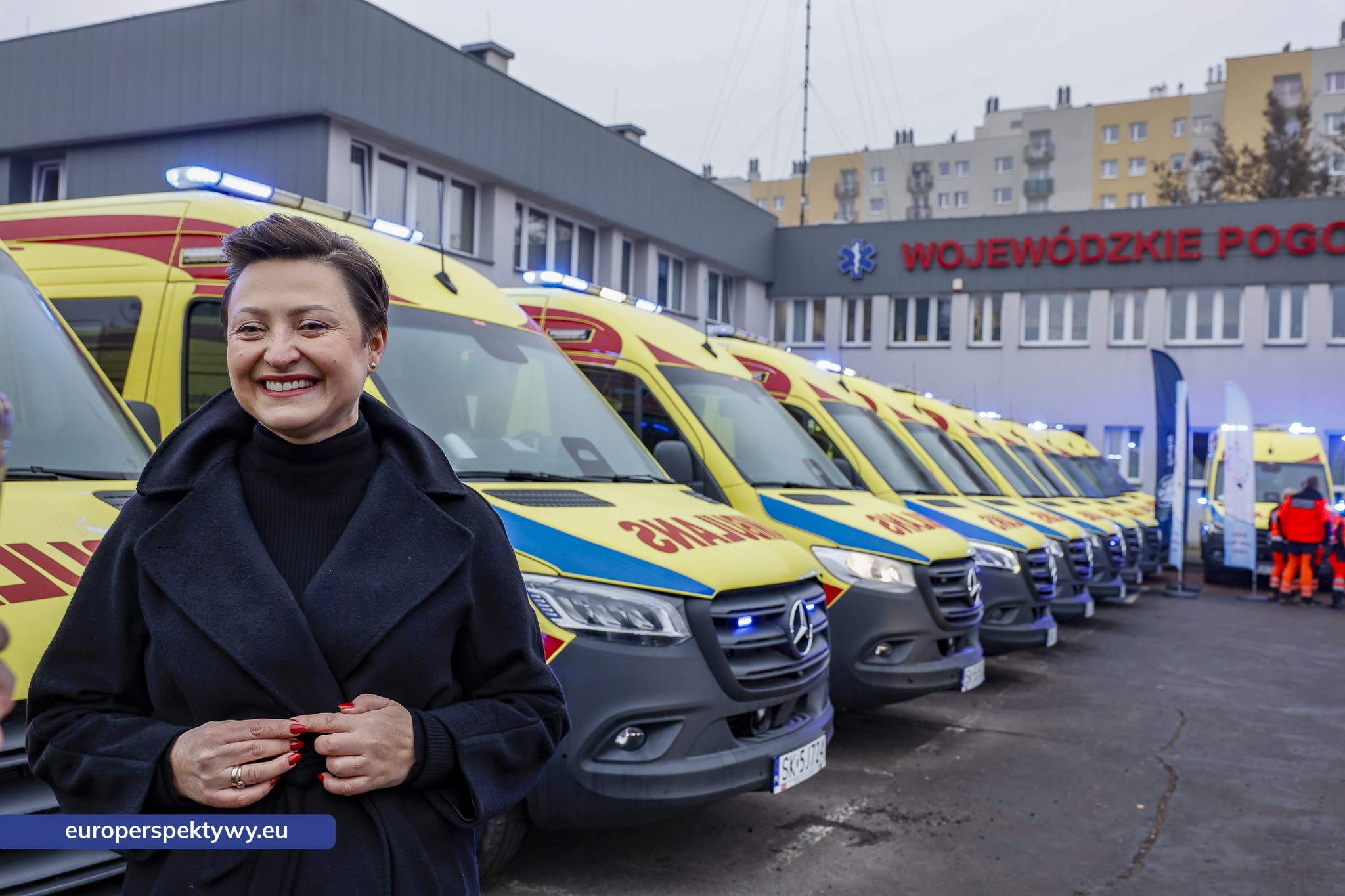 Europerspektywy Nowoczesne karetki dla WPR Katowice – 21 nowych ambulansów zasiliło system ratownictwa w regionie