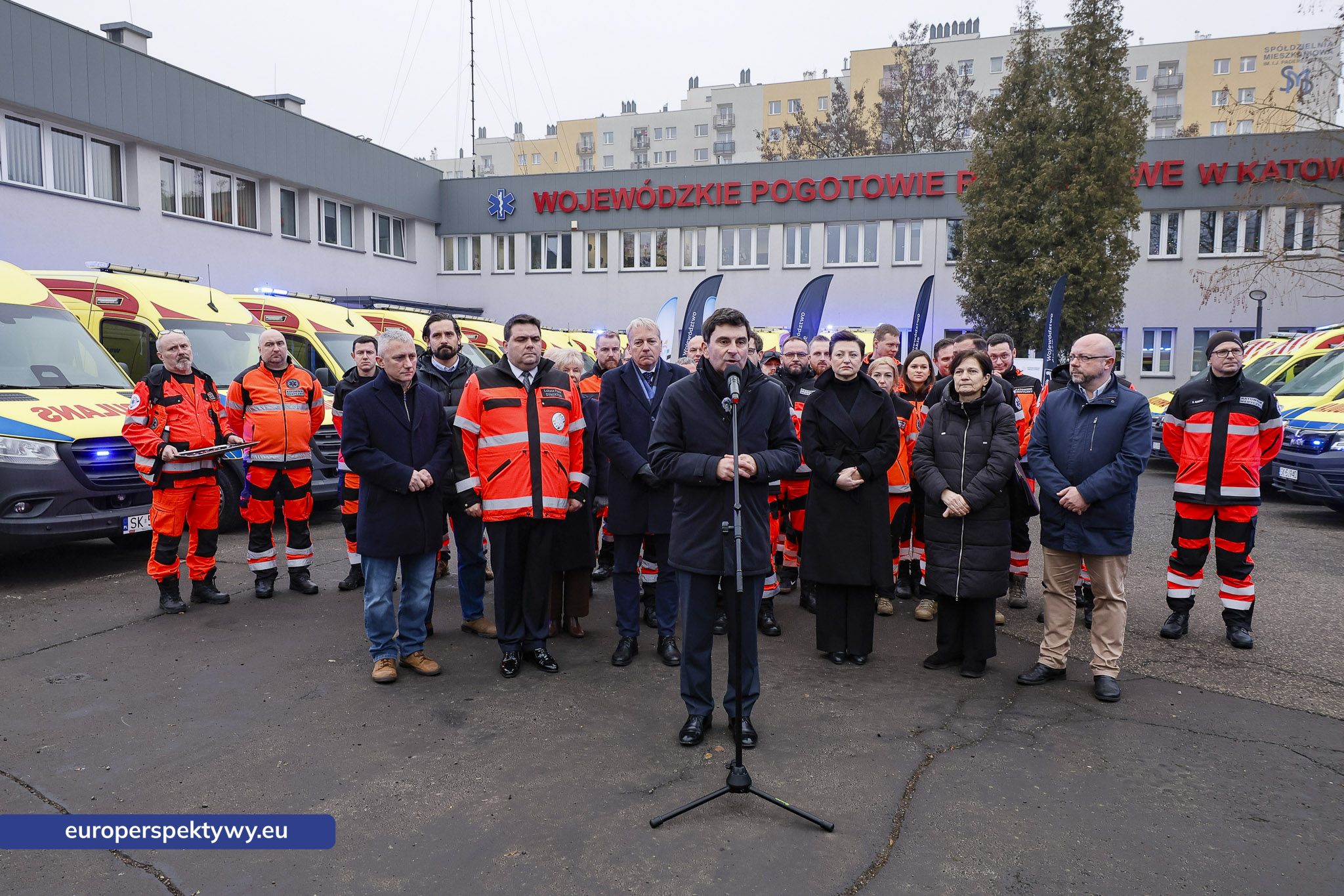 Europerspektywy Nowoczesne karetki dla WPR Katowice – 21 nowych ambulansów zasiliło system ratownictwa w regionie