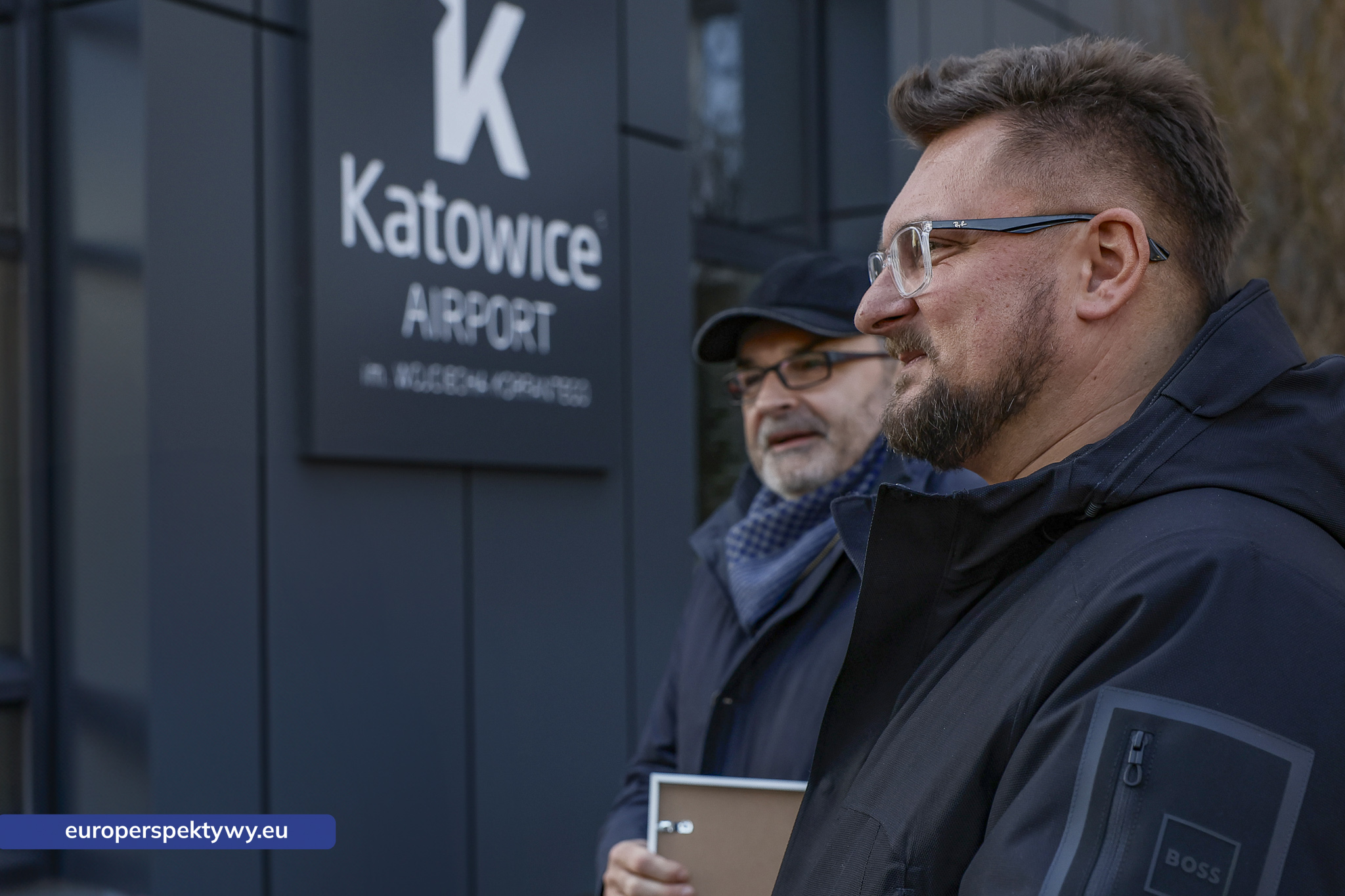 Bebok „Fliguś” przed siedzibą GTL S.A.