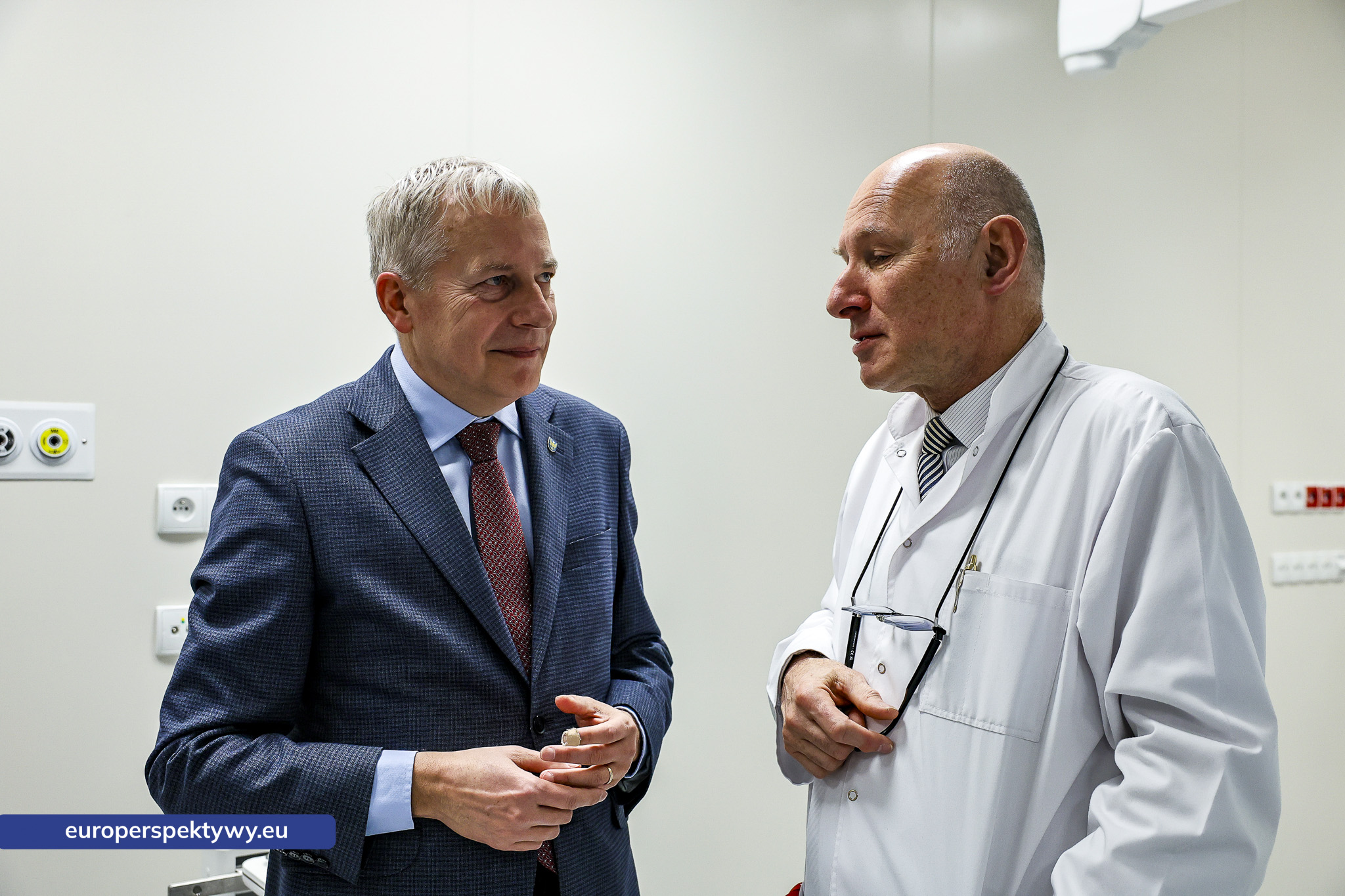 Europerspektywy Nowa sala hybrydowa w Sosnowcu – przełom w medycynie serca, naczyń i neurologii