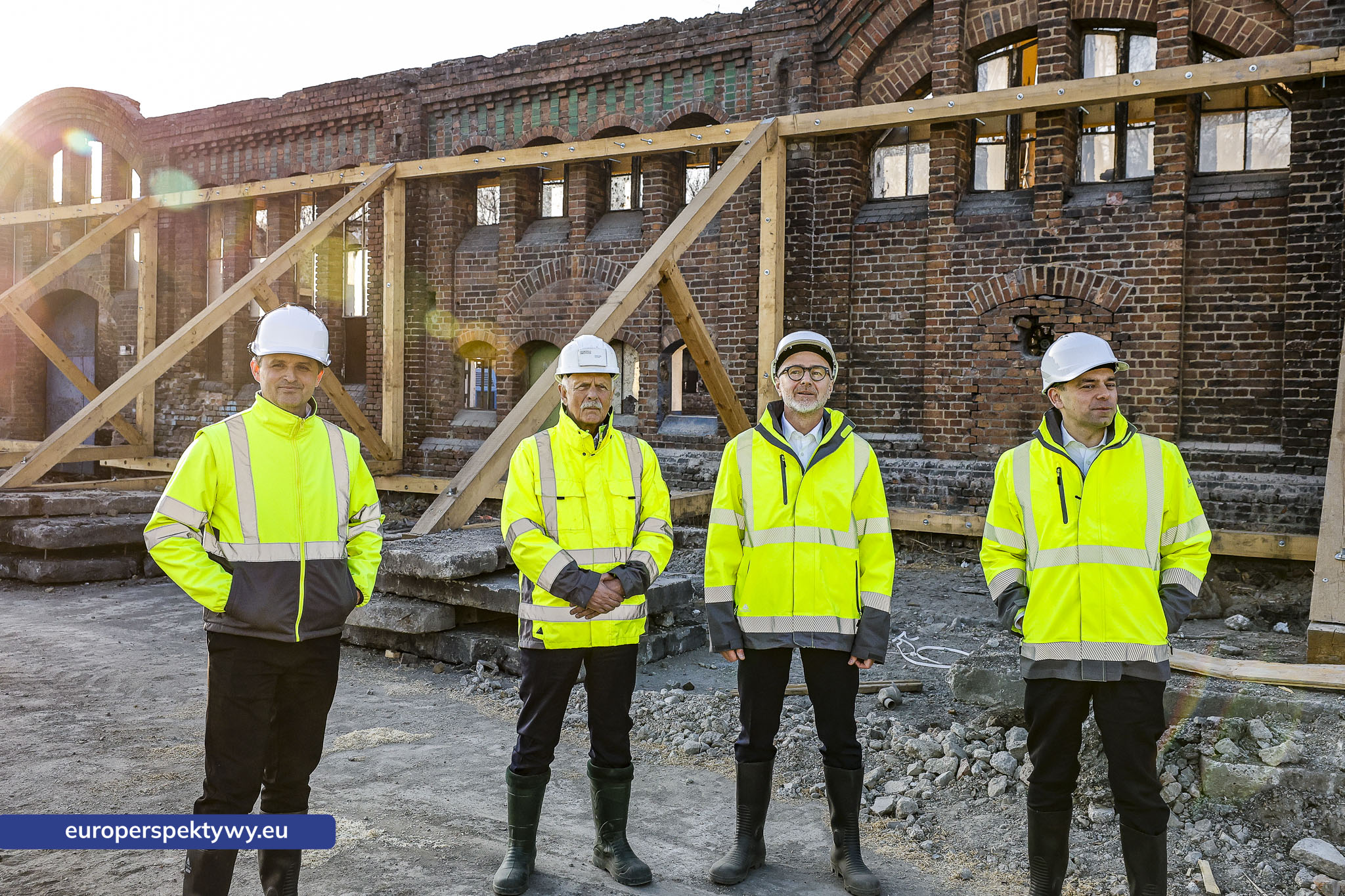 Andrzej Domański, Minister Finansów i Gospodarki, odwiedził Katowice, by zapoznać się z postępem prac nad jednym z najważniejszych projektów inwestycyjnych regionu. Hub Gamingowo-Technologiczny