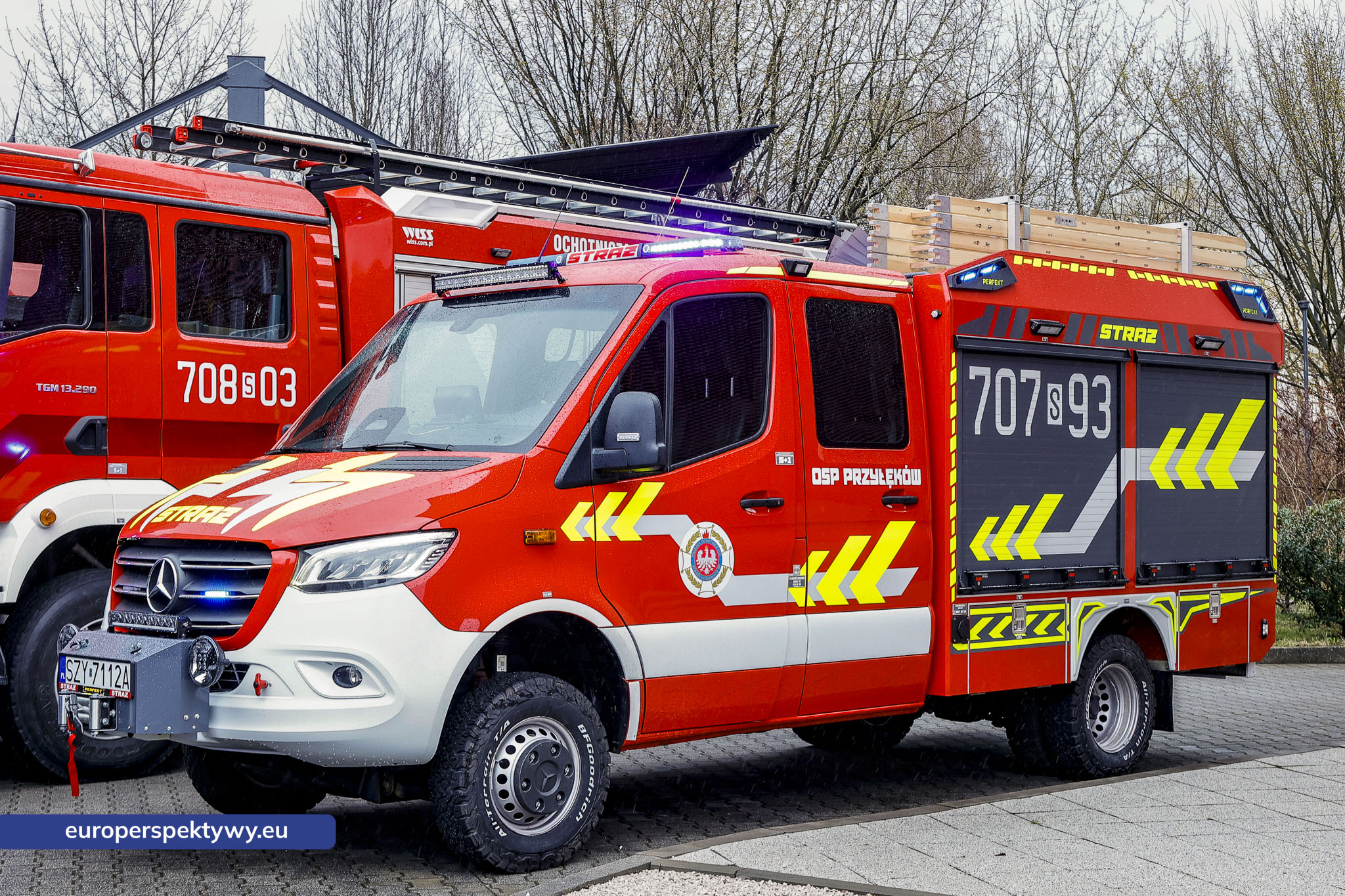 Przekazanie Pojazdow dla PSP i OSP-103 Europerspektywy Nowe samochody OSP w województwie śląskim. WFOŚiGW współfinansuje flotę za 20 mln zł