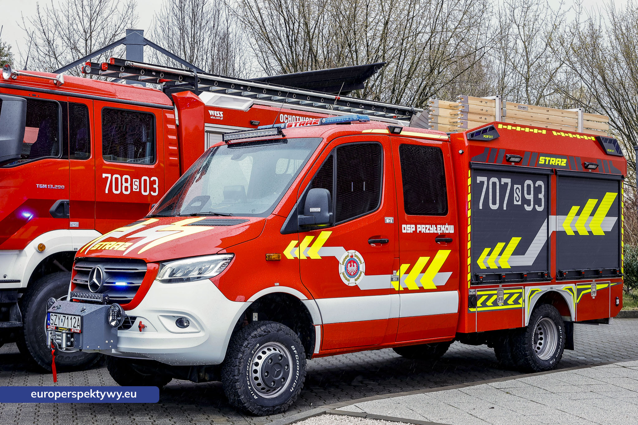 Przekazanie Pojazdow dla PSP i OSP-104 Europerspektywy Nowe samochody OSP w województwie śląskim. WFOŚiGW współfinansuje flotę za 20 mln zł