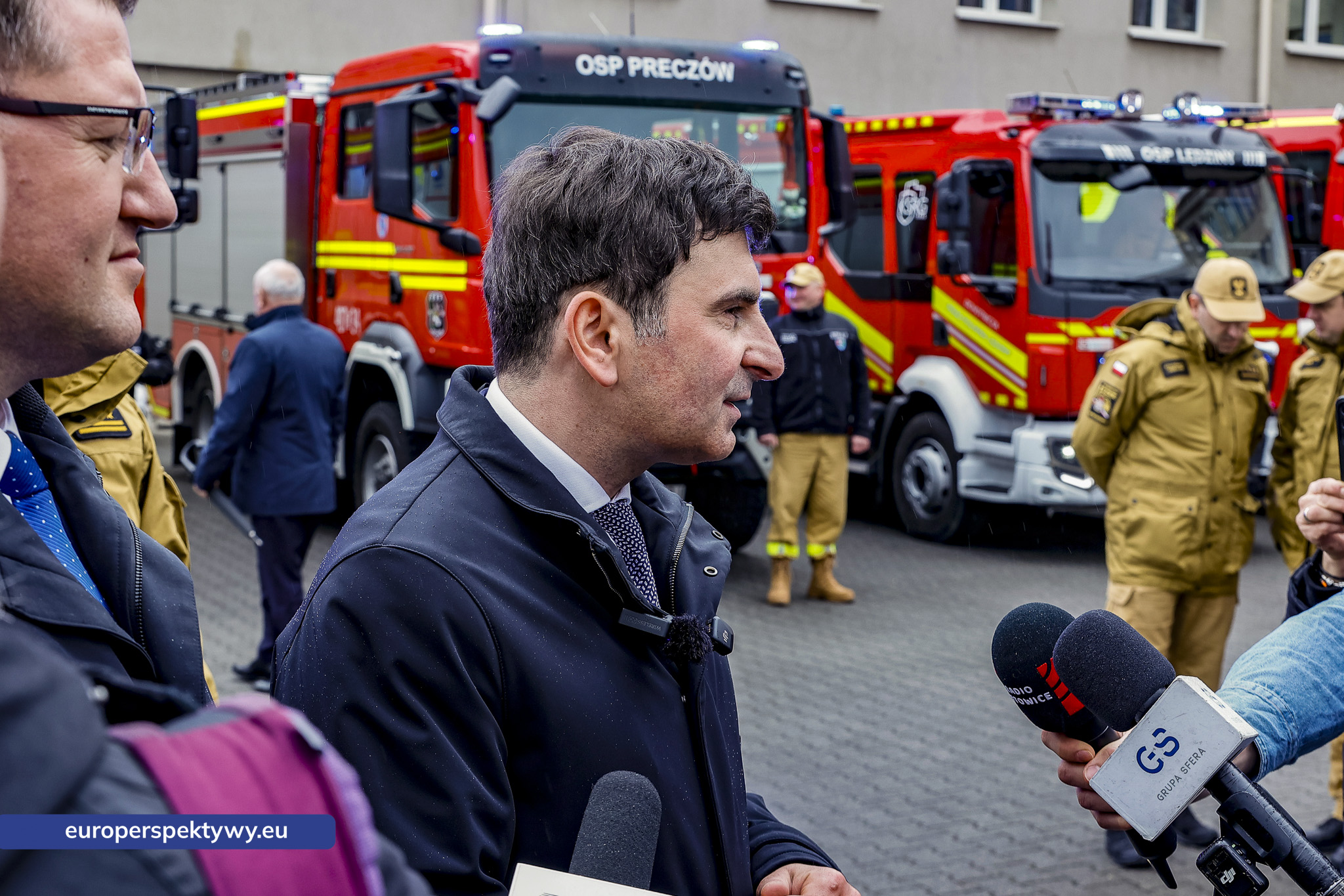 Przekazanie Pojazdow dla PSP i OSP-107 Europerspektywy Nowe samochody OSP w województwie śląskim. WFOŚiGW współfinansuje flotę za 20 mln zł