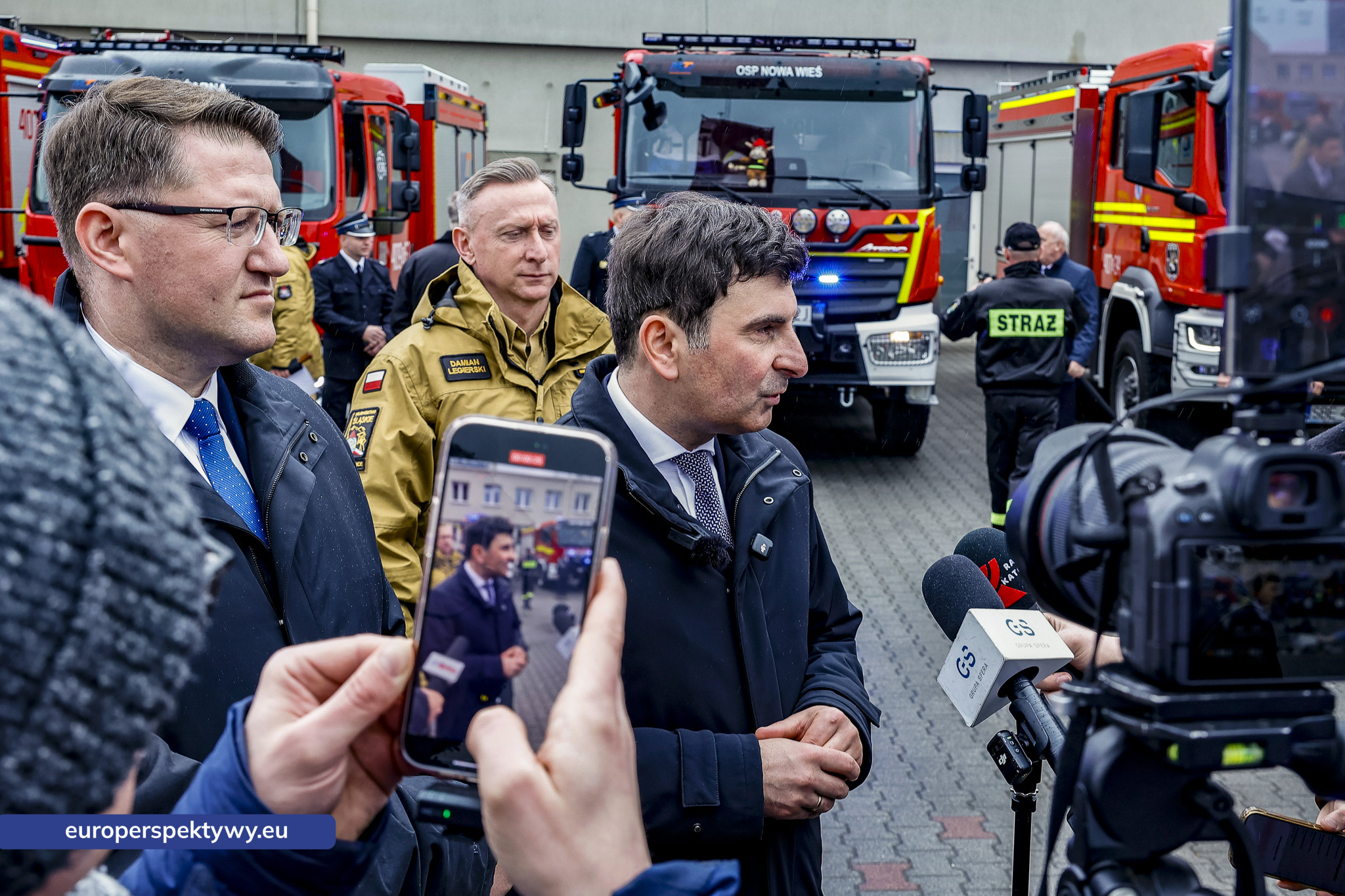 Przekazanie Pojazdow dla PSP i OSP-109 Europerspektywy Nowe samochody OSP w województwie śląskim. WFOŚiGW współfinansuje flotę za 20 mln zł