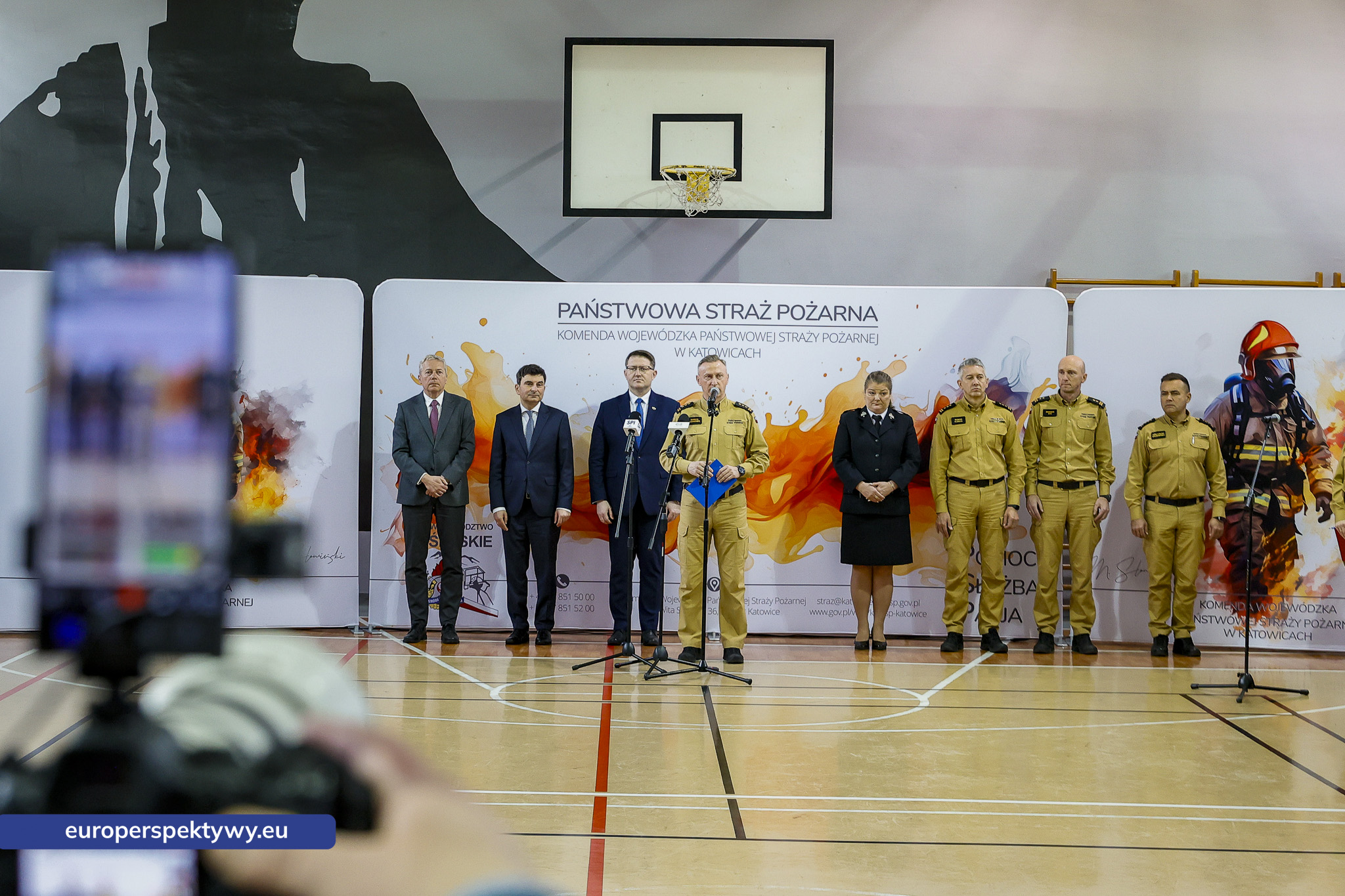 Przekazanie Pojazdow dla PSP i OSP-11 Europerspektywy Nowe samochody OSP w województwie śląskim. WFOŚiGW współfinansuje flotę za 20 mln zł