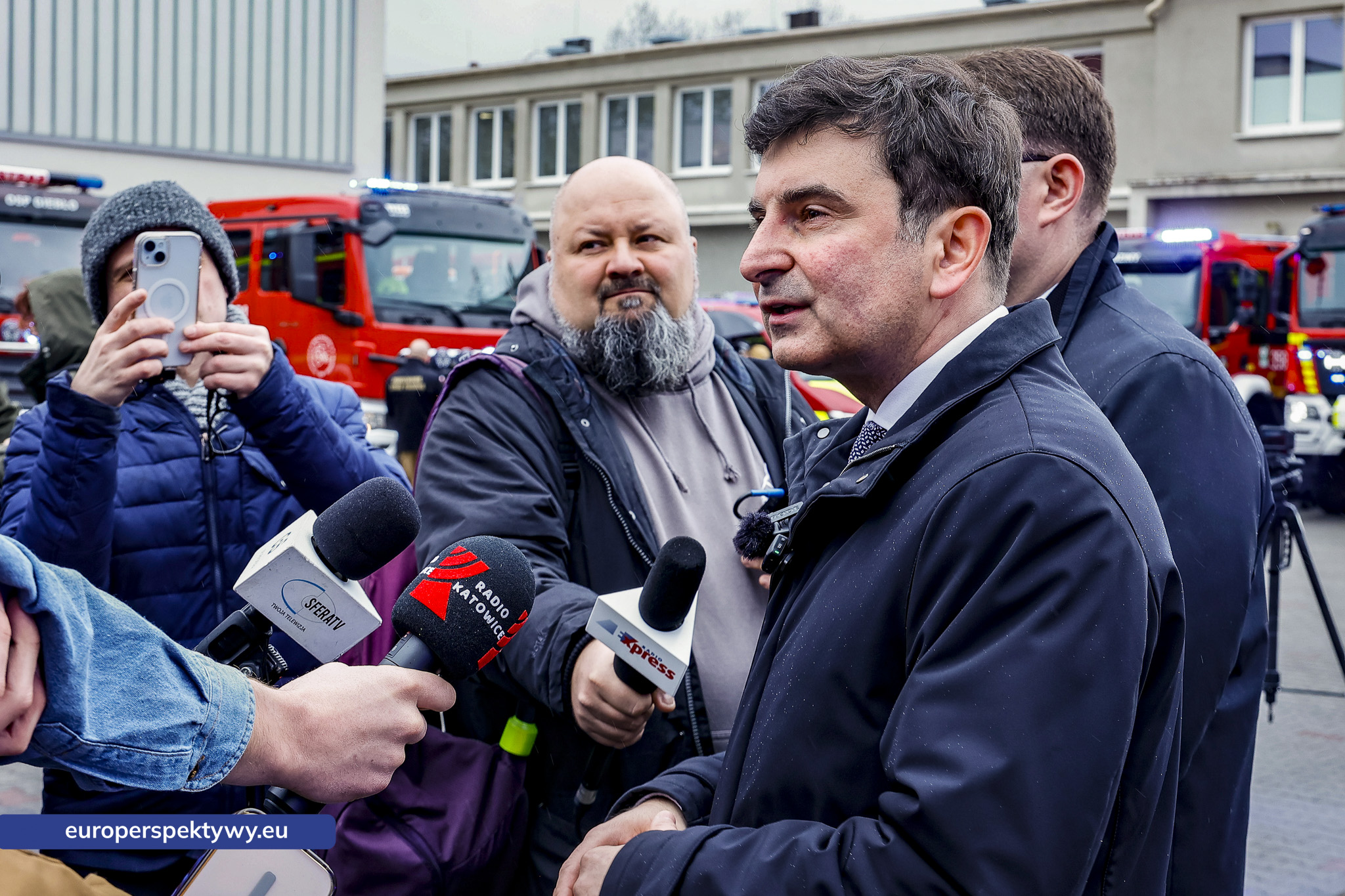 Przekazanie Pojazdow dla PSP i OSP-110 Europerspektywy Nowe samochody OSP w województwie śląskim. WFOŚiGW współfinansuje flotę za 20 mln zł