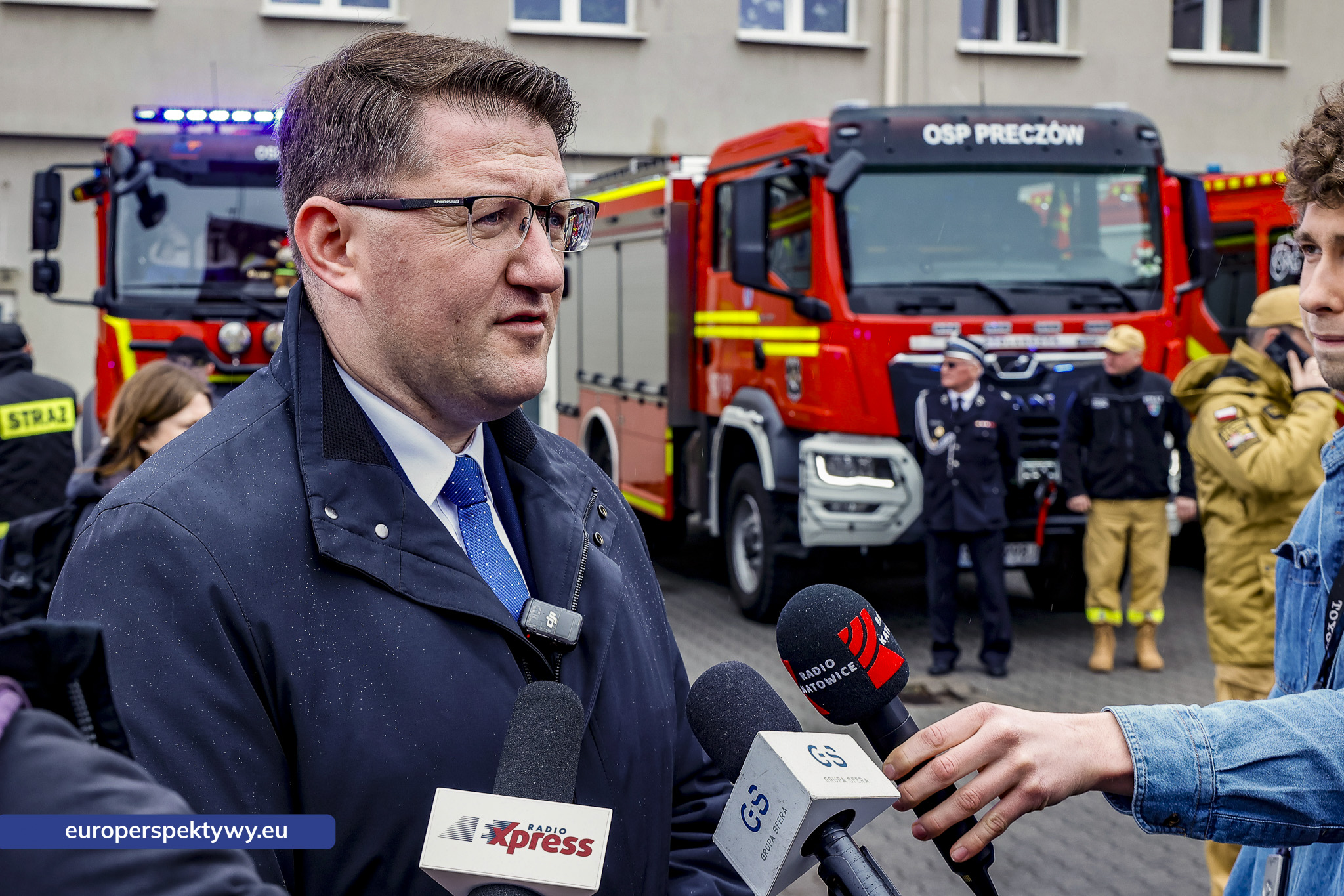 Przekazanie Pojazdow dla PSP i OSP-112 Europerspektywy Nowe samochody OSP w województwie śląskim. WFOŚiGW współfinansuje flotę za 20 mln zł