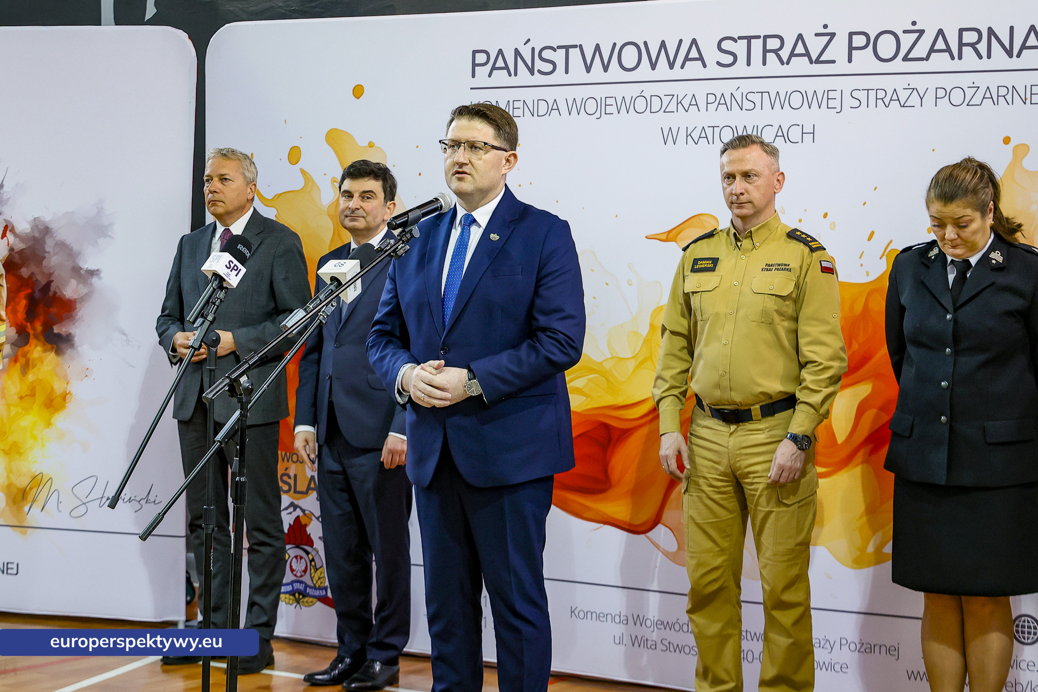 Przekazanie Pojazdow dla PSP i OSP-28 Europerspektywy Nowe samochody OSP w województwie śląskim. WFOŚiGW współfinansuje flotę za 20 mln zł