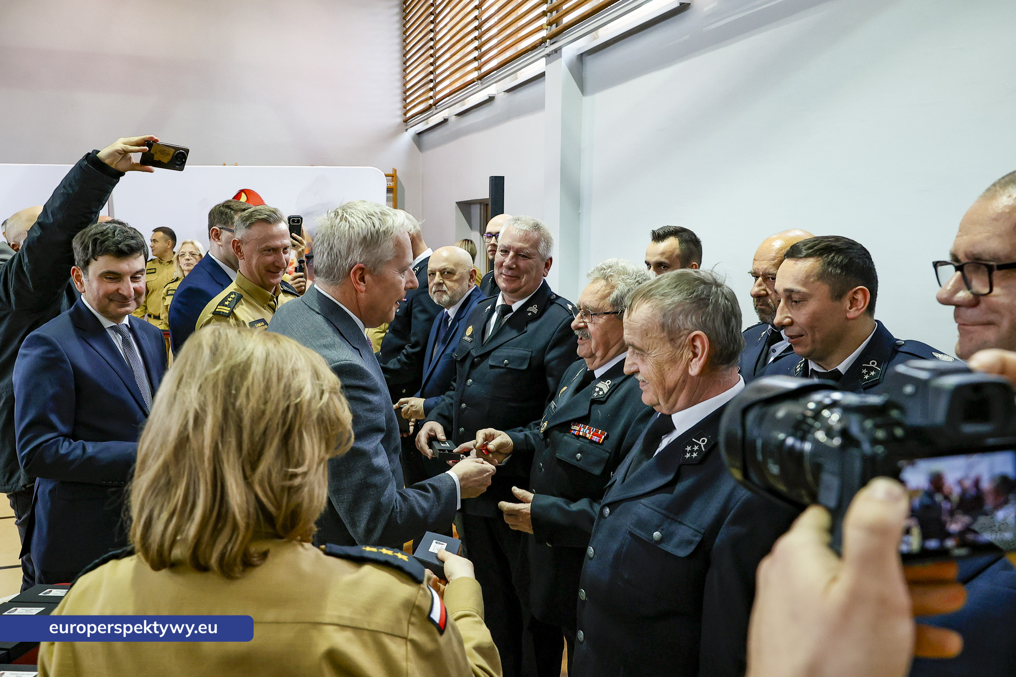 Przekazanie Pojazdow dla PSP i OSP-33 Europerspektywy Nowe samochody OSP w województwie śląskim. WFOŚiGW współfinansuje flotę za 20 mln zł