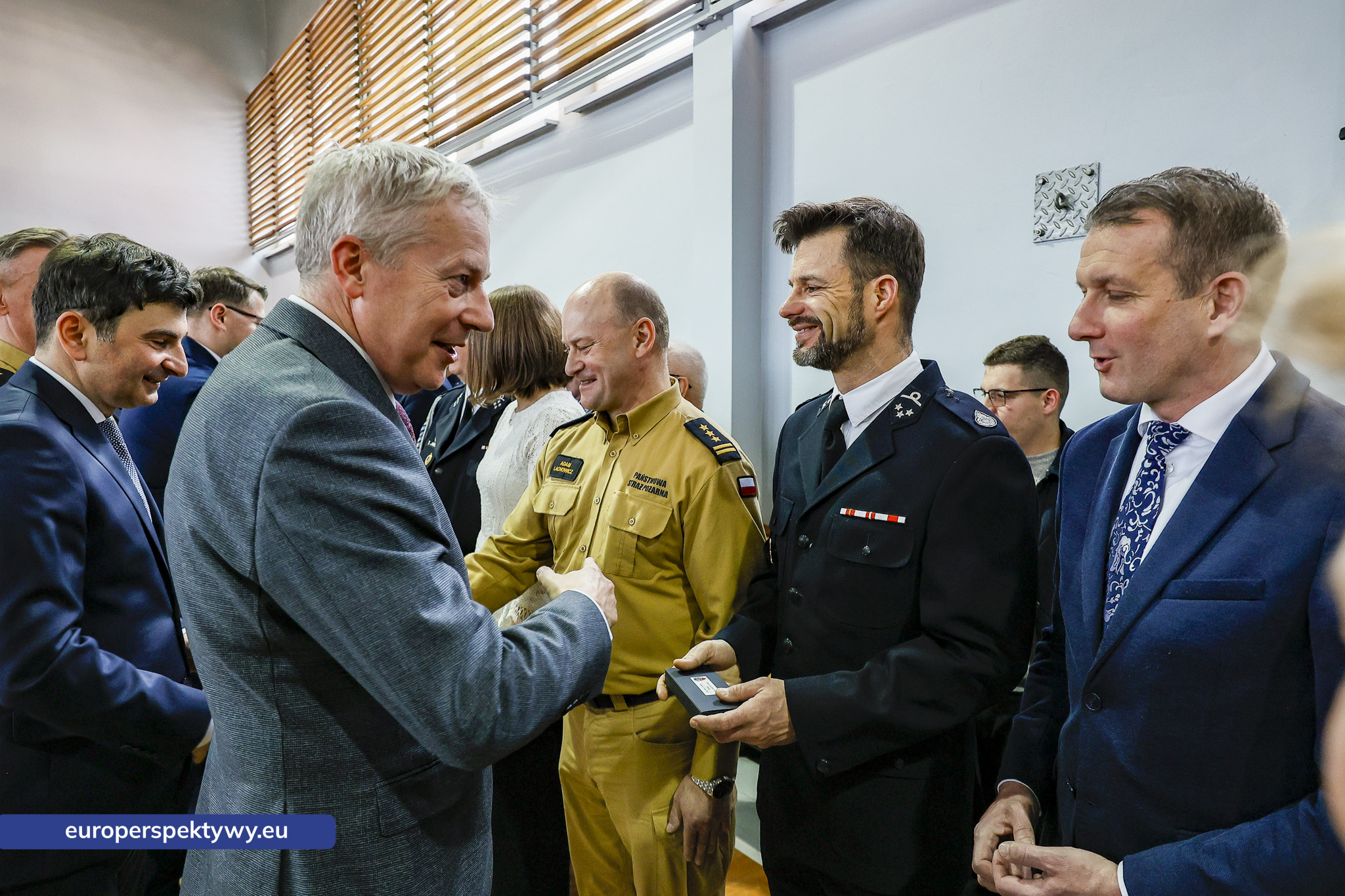 Przekazanie Pojazdow dla PSP i OSP-35 Europerspektywy Nowe samochody OSP w województwie śląskim. WFOŚiGW współfinansuje flotę za 20 mln zł