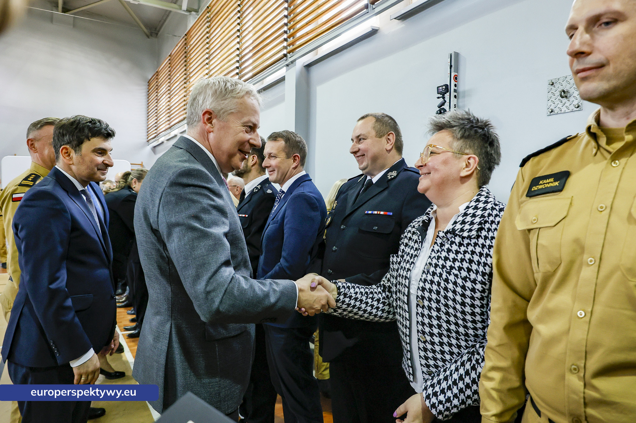 Przekazanie Pojazdow dla PSP i OSP-37 Europerspektywy Nowe samochody OSP w województwie śląskim. WFOŚiGW współfinansuje flotę za 20 mln zł