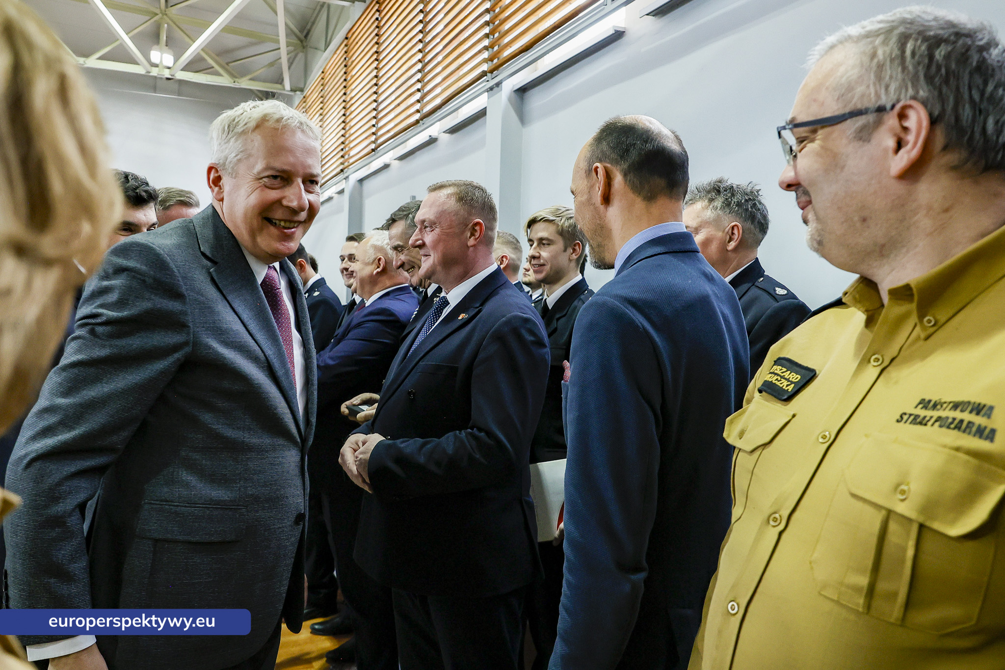 Przekazanie Pojazdow dla PSP i OSP-44 Europerspektywy Nowe samochody OSP w województwie śląskim. WFOŚiGW współfinansuje flotę za 20 mln zł