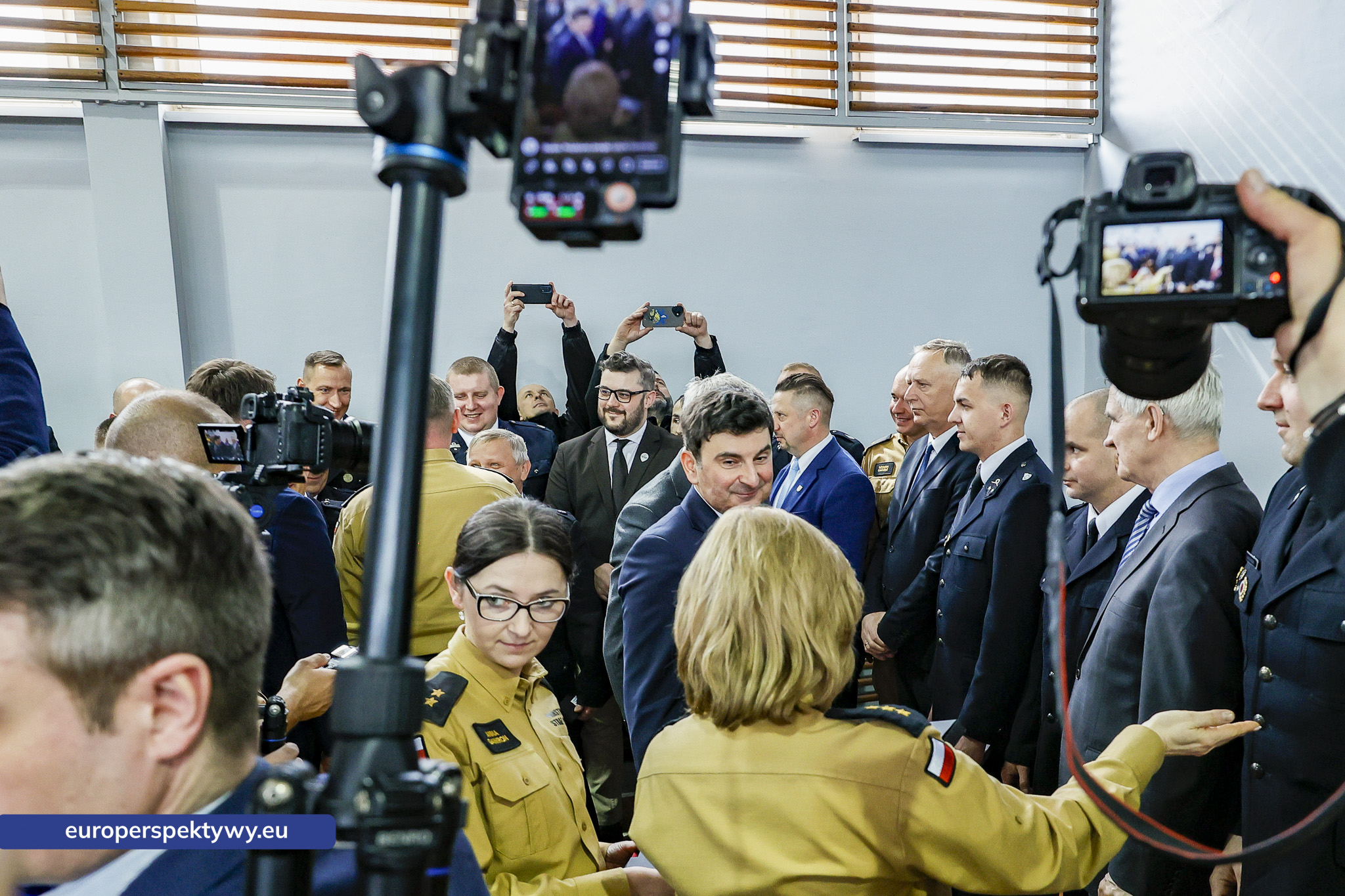 Przekazanie Pojazdow dla PSP i OSP-47 Europerspektywy Nowe samochody OSP w województwie śląskim. WFOŚiGW współfinansuje flotę za 20 mln zł