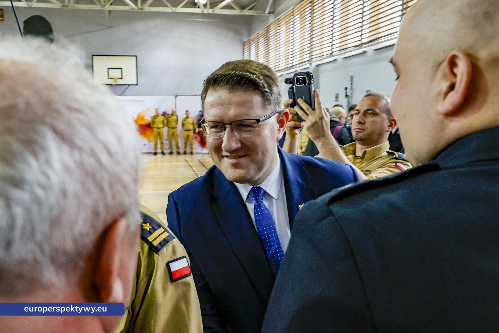 Przekazanie Pojazdow dla PSP i OSP-50 Europerspektywy Nowe samochody OSP w województwie śląskim. WFOŚiGW współfinansuje flotę za 20 mln zł