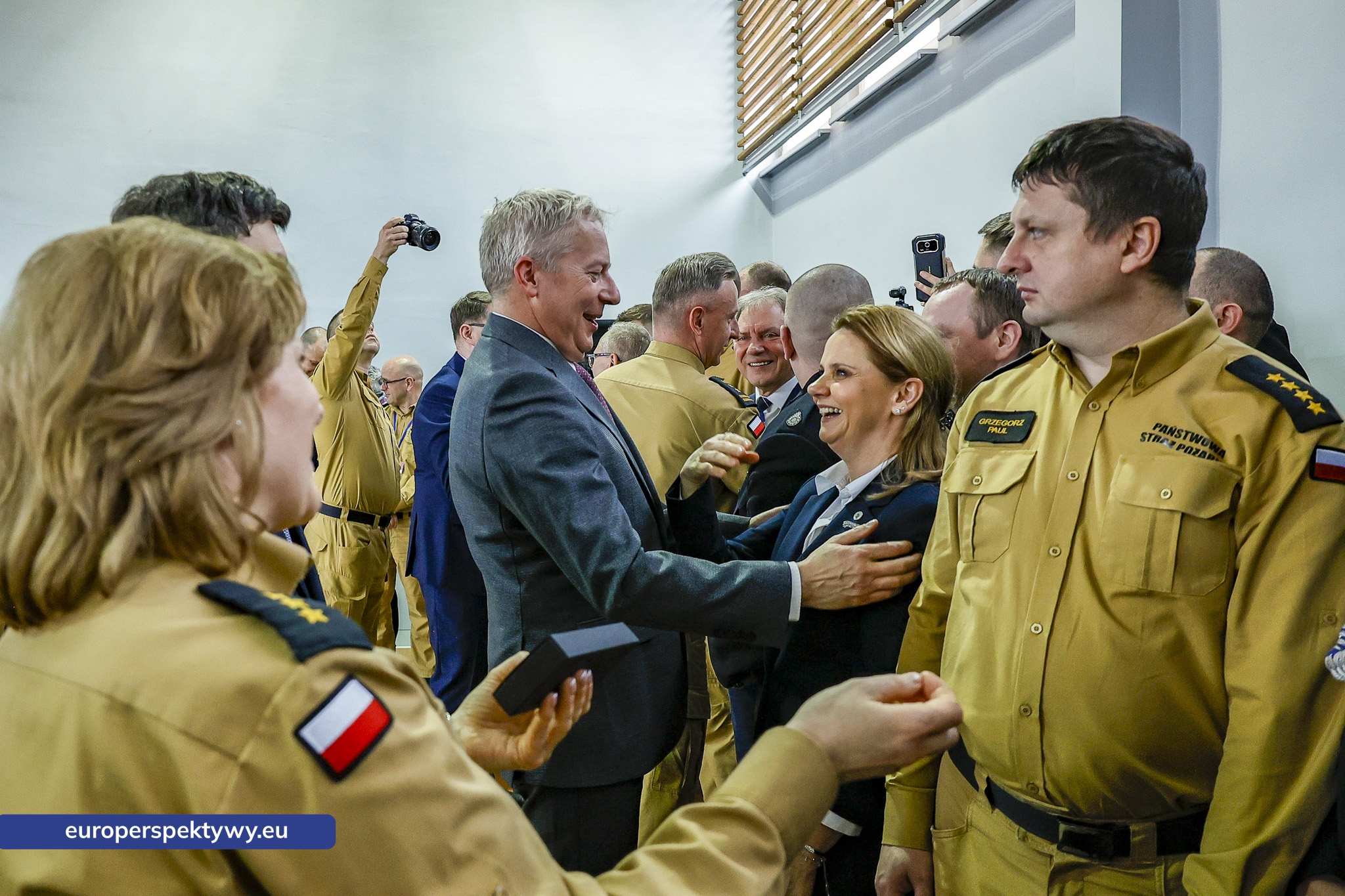 Przekazanie Pojazdow dla PSP i OSP-53 Europerspektywy Nowe samochody OSP w województwie śląskim. WFOŚiGW współfinansuje flotę za 20 mln zł