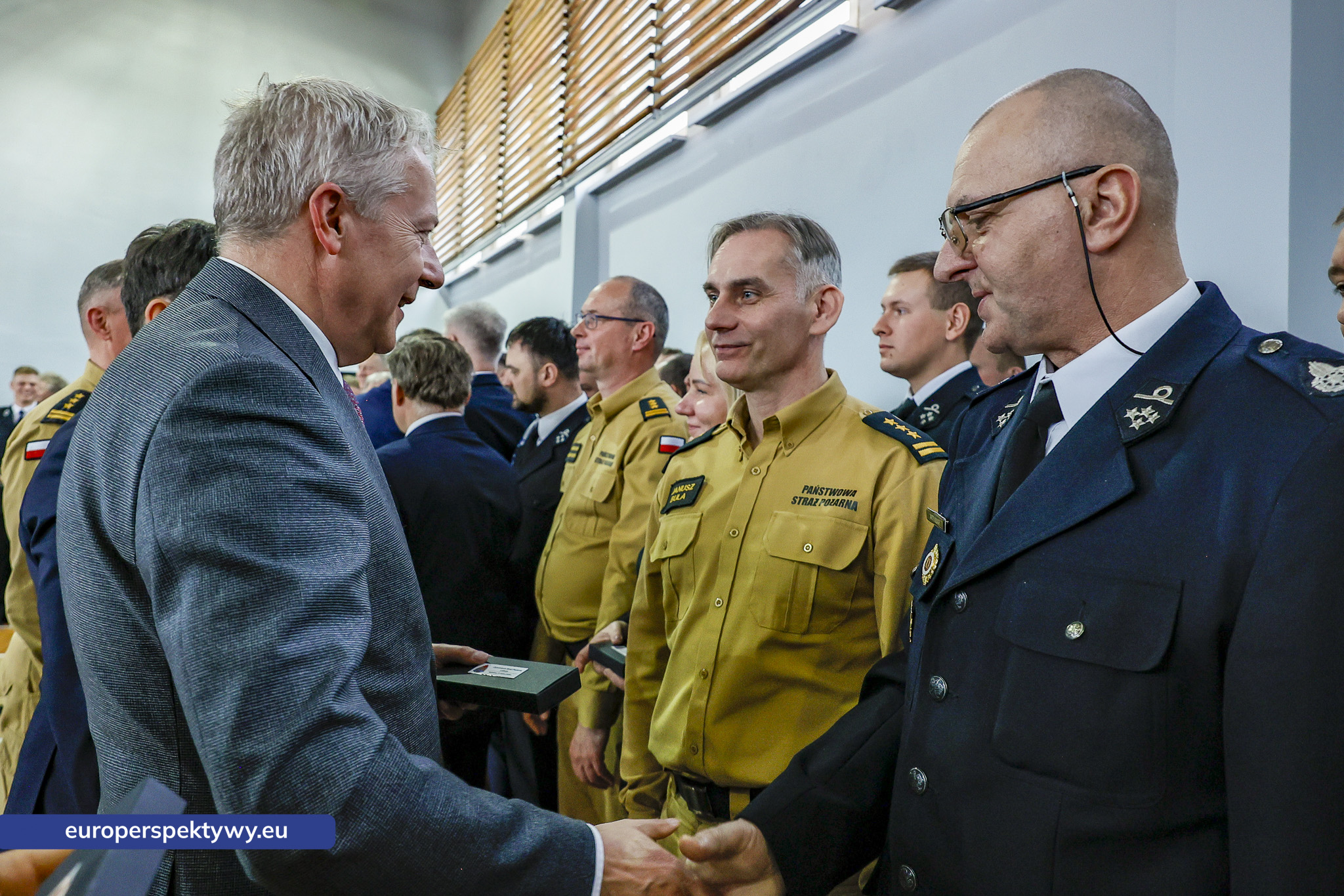 Przekazanie Pojazdow dla PSP i OSP-57 Europerspektywy Nowe samochody OSP w województwie śląskim. WFOŚiGW współfinansuje flotę za 20 mln zł