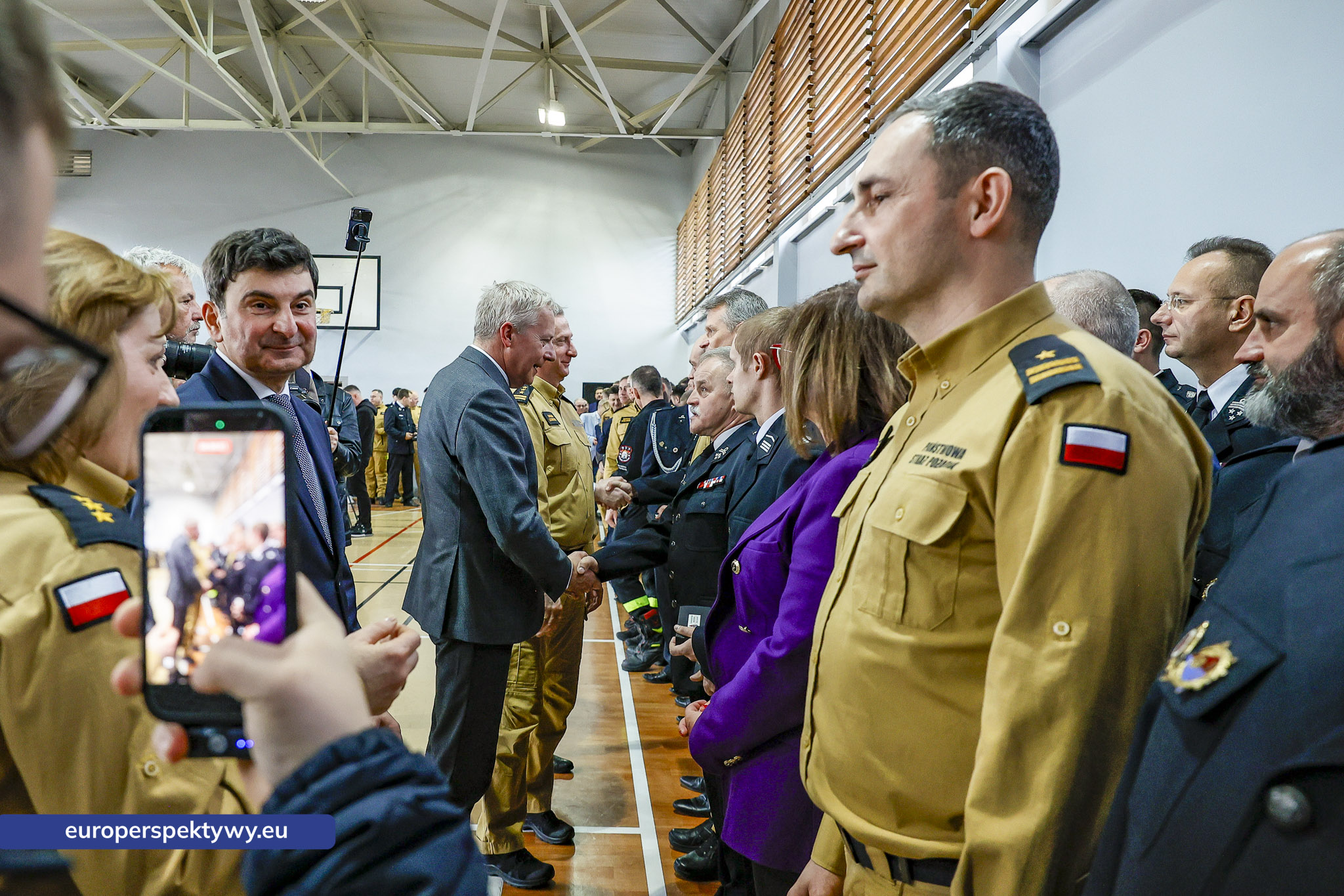 Przekazanie Pojazdow dla PSP i OSP-65 Europerspektywy Nowe samochody OSP w województwie śląskim. WFOŚiGW współfinansuje flotę za 20 mln zł