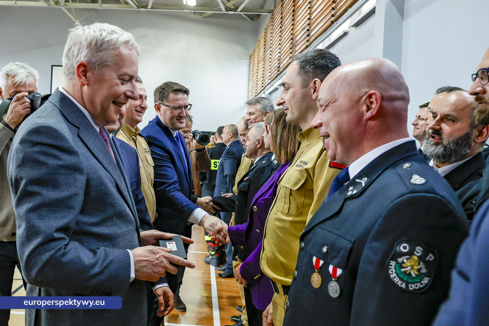 Przekazanie Pojazdow dla PSP i OSP-66 Europerspektywy Nowe samochody OSP w województwie śląskim. WFOŚiGW współfinansuje flotę za 20 mln zł