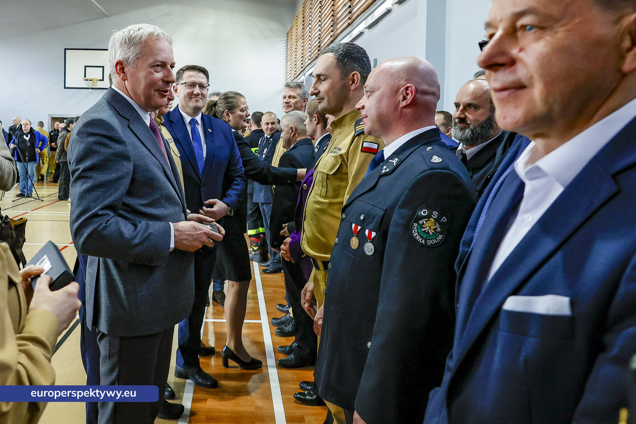 Przekazanie Pojazdow dla PSP i OSP-67 Europerspektywy Nowe samochody OSP w województwie śląskim. WFOŚiGW współfinansuje flotę za 20 mln zł