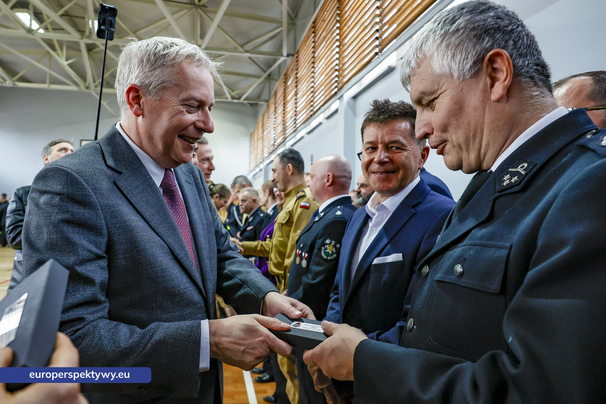 Przekazanie Pojazdow dla PSP i OSP-70 Europerspektywy Nowe samochody OSP w województwie śląskim. WFOŚiGW współfinansuje flotę za 20 mln zł