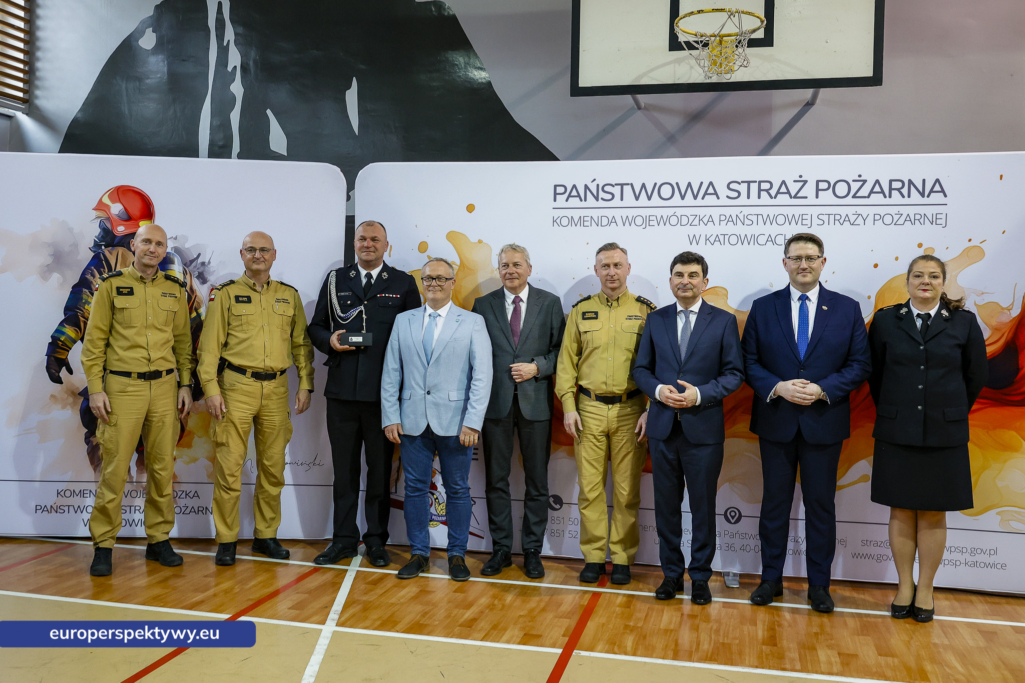 Przekazanie Pojazdow dla PSP i OSP-84 Europerspektywy Nowe samochody OSP w województwie śląskim. WFOŚiGW współfinansuje flotę za 20 mln zł