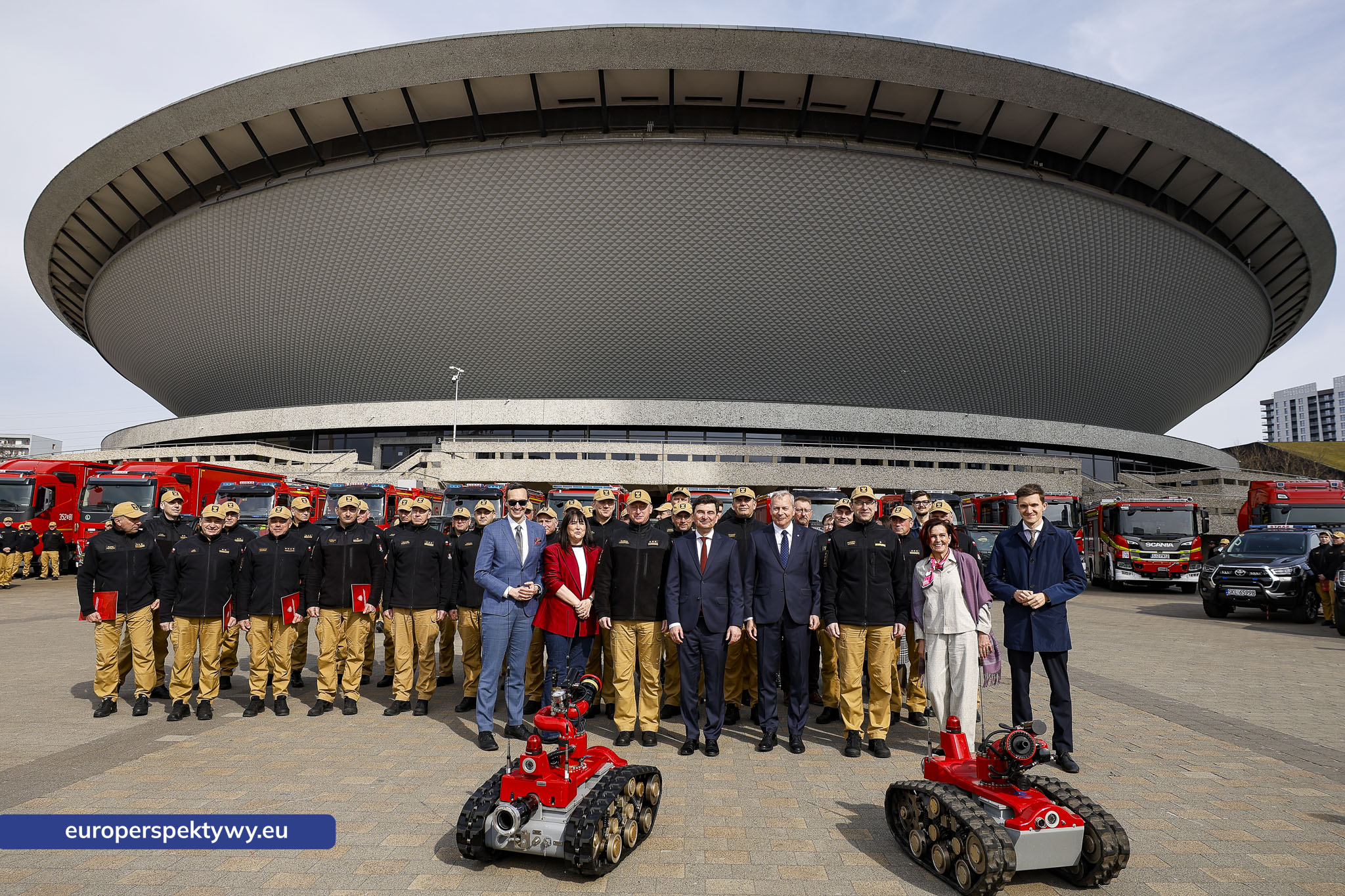 Europerspektywy Przekazanie sprzętu dla PSP w Katowicach. Nowe wozy strażackie i specjalistyczne wyposażenie dla jednostek z województwa śląskiego