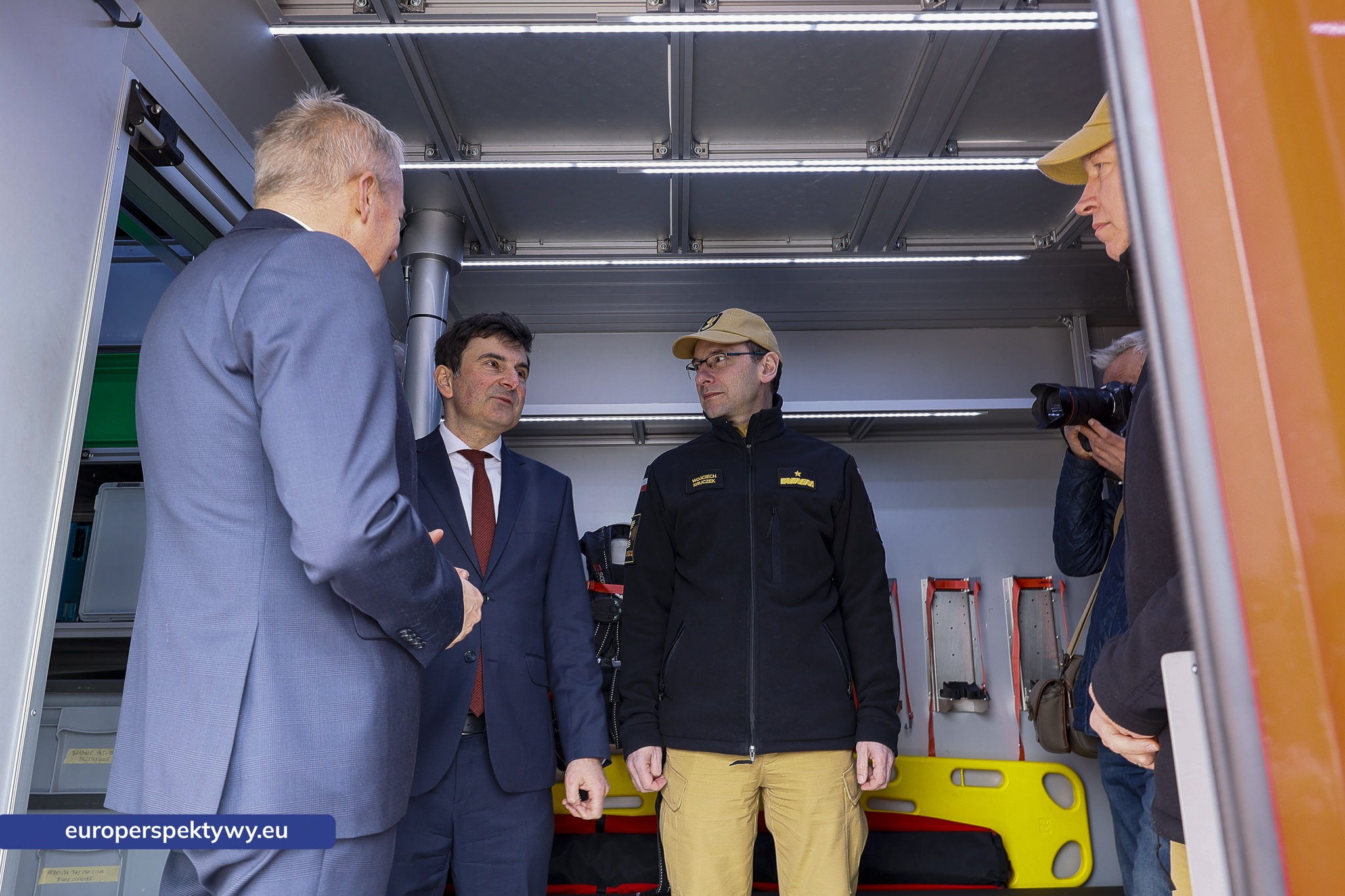 Europerspektywy Przekazanie sprzętu dla PSP w Katowicach. Nowe wozy strażackie i specjalistyczne wyposażenie dla jednostek z województwa śląskiego