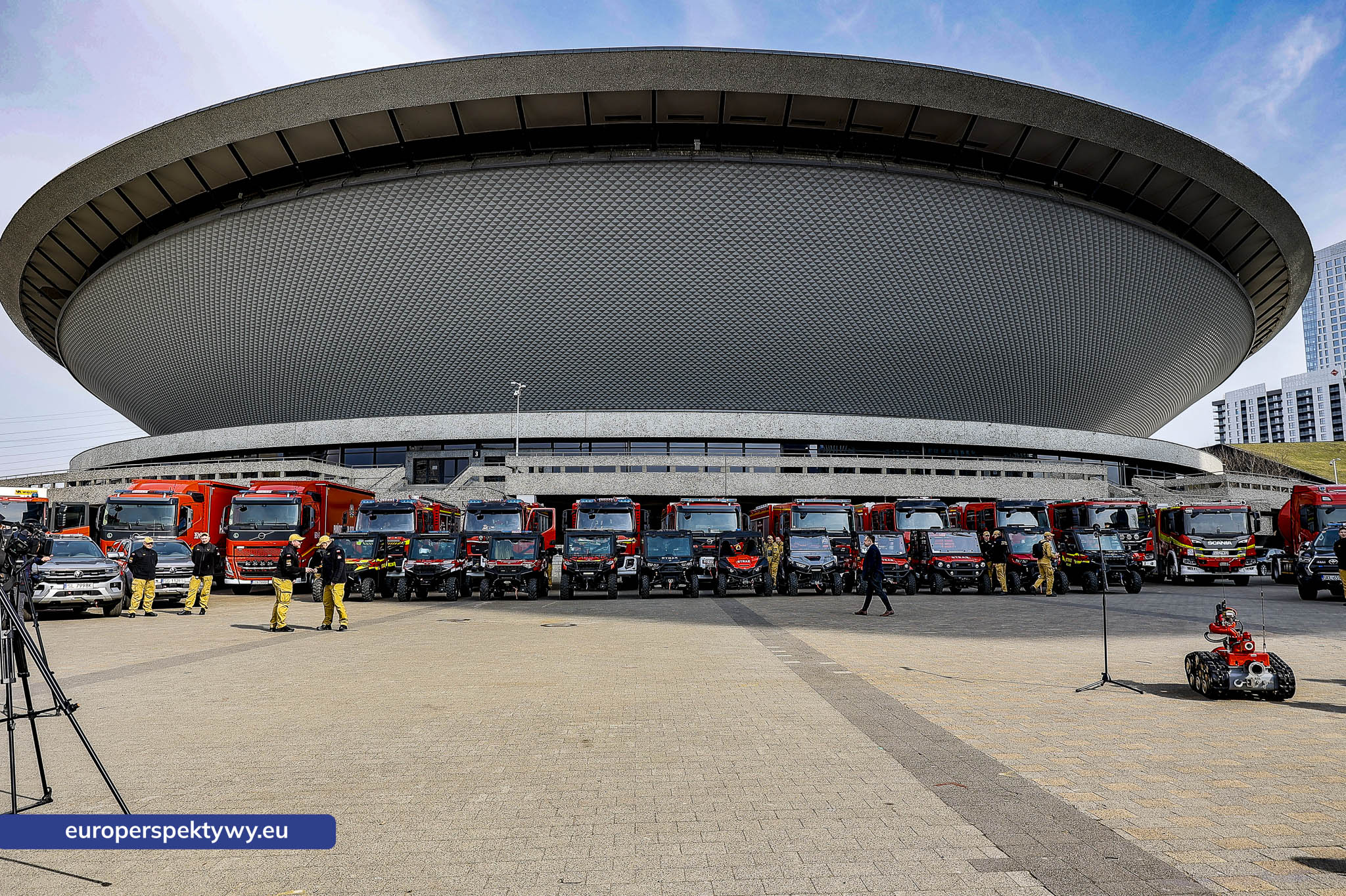 Europerspektywy Przekazanie sprzętu dla PSP w Katowicach. Nowe wozy strażackie i specjalistyczne wyposażenie dla jednostek z województwa śląskiego