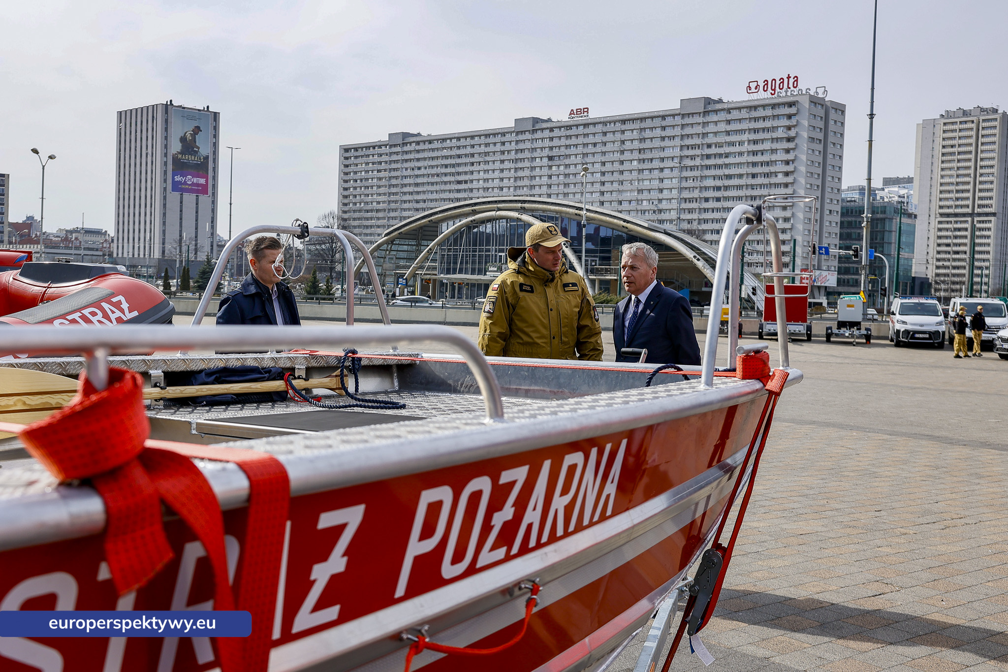 Europerspektywy Przekazanie sprzętu dla PSP w Katowicach. Nowe wozy strażackie i specjalistyczne wyposażenie dla jednostek z województwa śląskiego