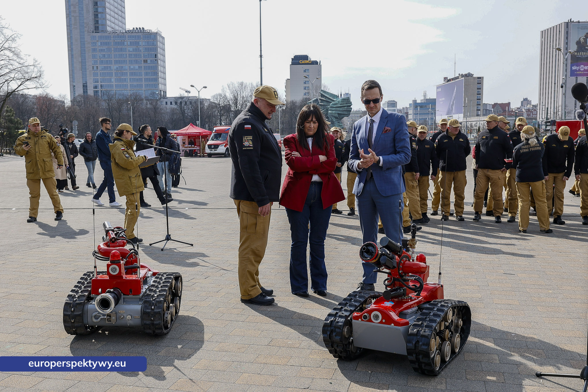 Europerspektywy Przekazanie sprzętu dla PSP w Katowicach. Nowe wozy strażackie i specjalistyczne wyposażenie dla jednostek z województwa śląskiego