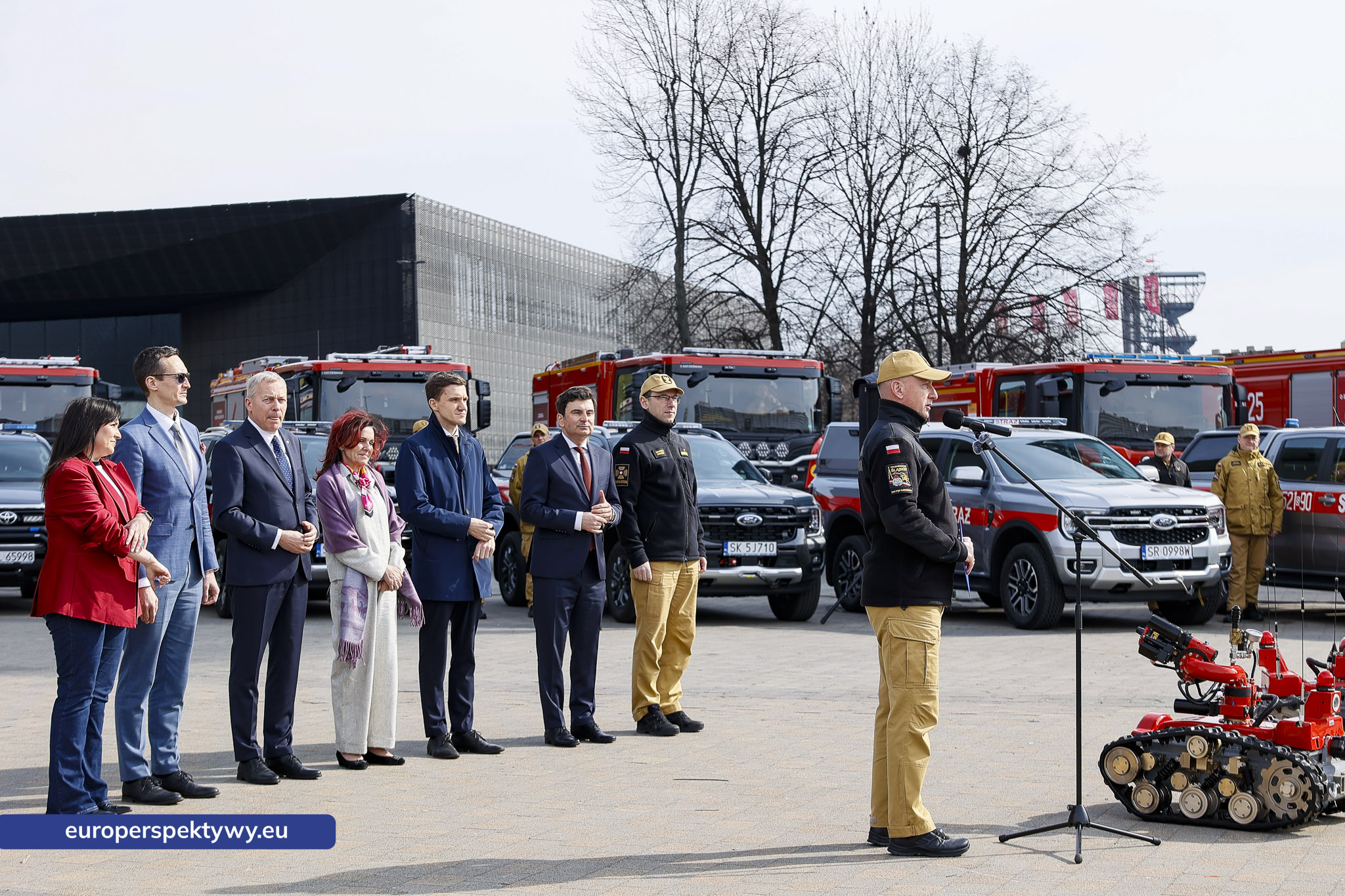 Europerspektywy Przekazanie sprzętu dla PSP w Katowicach. Nowe wozy strażackie i specjalistyczne wyposażenie dla jednostek z województwa śląskiego