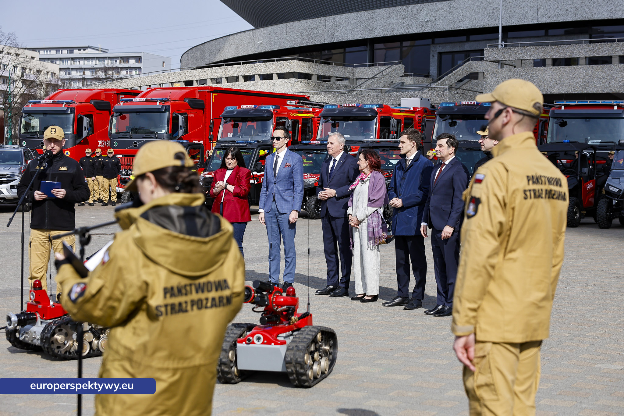 Europerspektywy Przekazanie sprzętu dla PSP w Katowicach. Nowe wozy strażackie i specjalistyczne wyposażenie dla jednostek z województwa śląskiego
