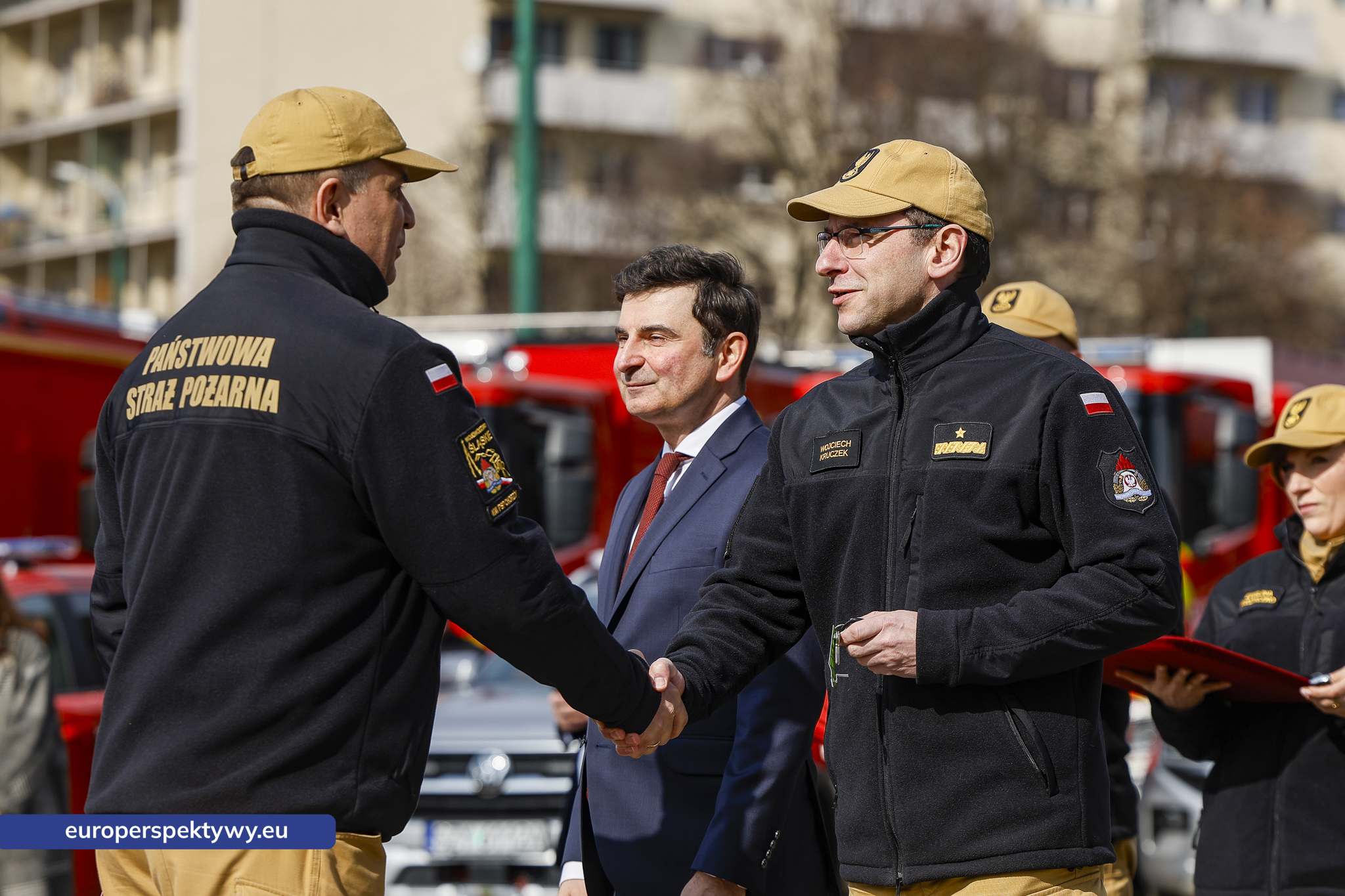 Europerspektywy Przekazanie sprzętu dla PSP w Katowicach. Nowe wozy strażackie i specjalistyczne wyposażenie dla jednostek z województwa śląskiego