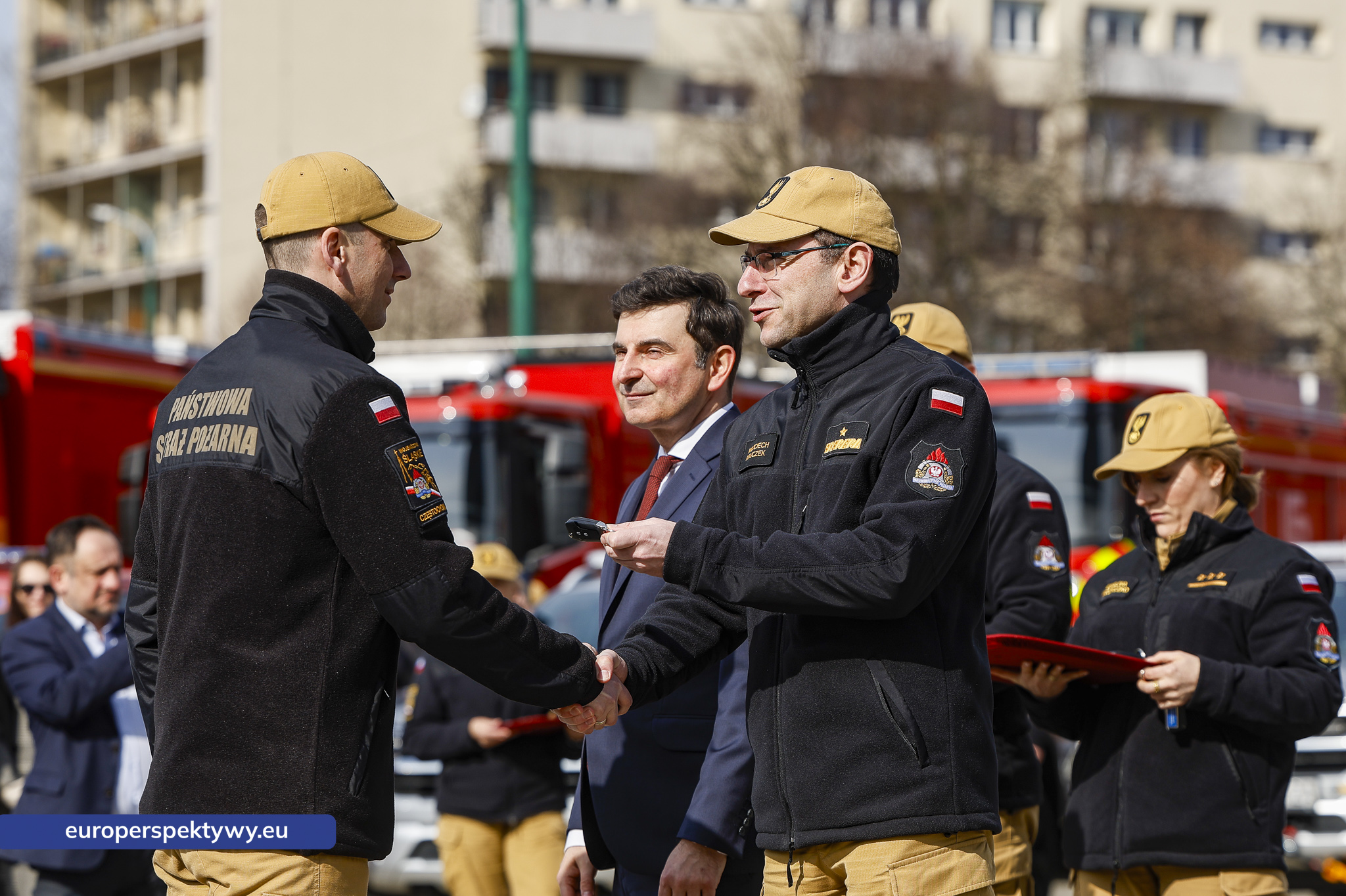 Europerspektywy Przekazanie sprzętu dla PSP w Katowicach. Nowe wozy strażackie i specjalistyczne wyposażenie dla jednostek z województwa śląskiego