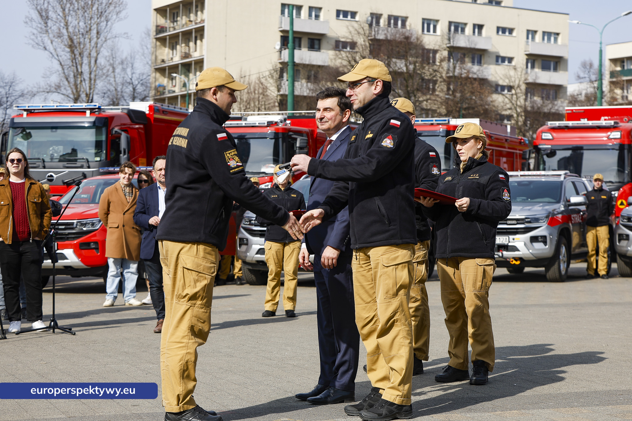 Europerspektywy Przekazanie sprzętu dla PSP w Katowicach. Nowe wozy strażackie i specjalistyczne wyposażenie dla jednostek z województwa śląskiego