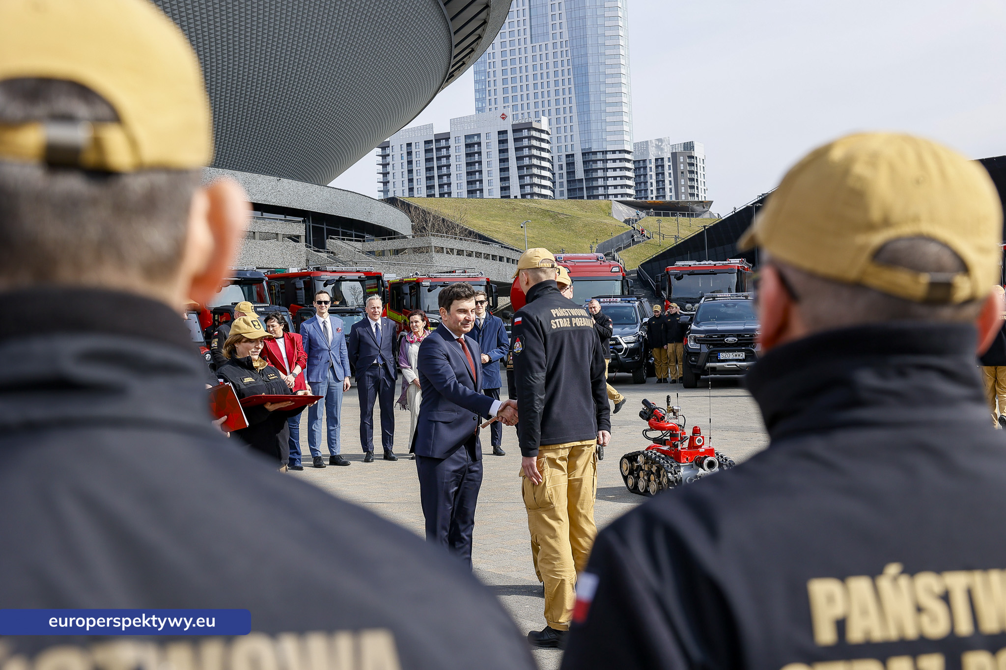 Europerspektywy Przekazanie sprzętu dla PSP w Katowicach. Nowe wozy strażackie i specjalistyczne wyposażenie dla jednostek z województwa śląskiego