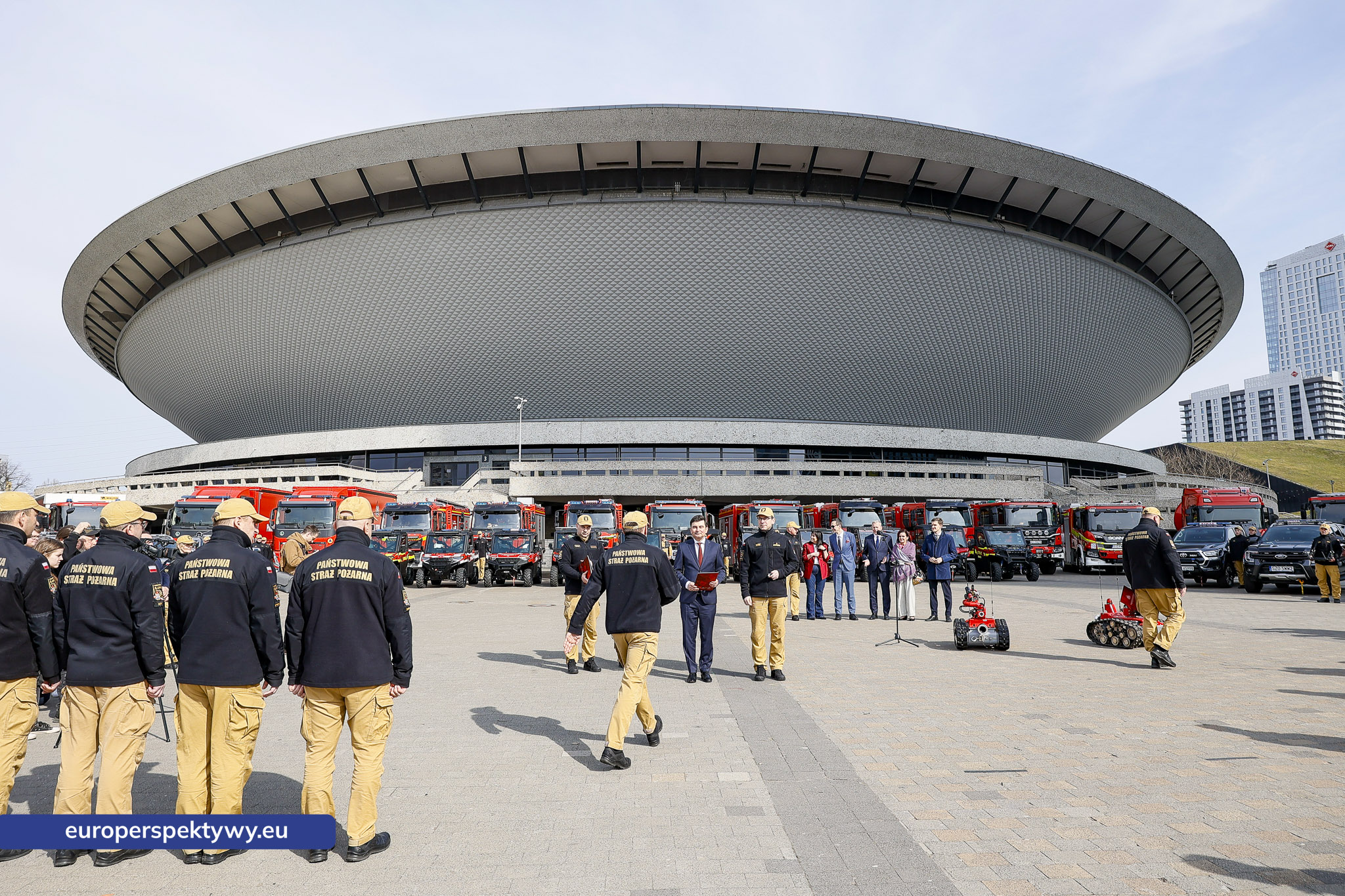 Europerspektywy Przekazanie sprzętu dla PSP w Katowicach. Nowe wozy strażackie i specjalistyczne wyposażenie dla jednostek z województwa śląskiego