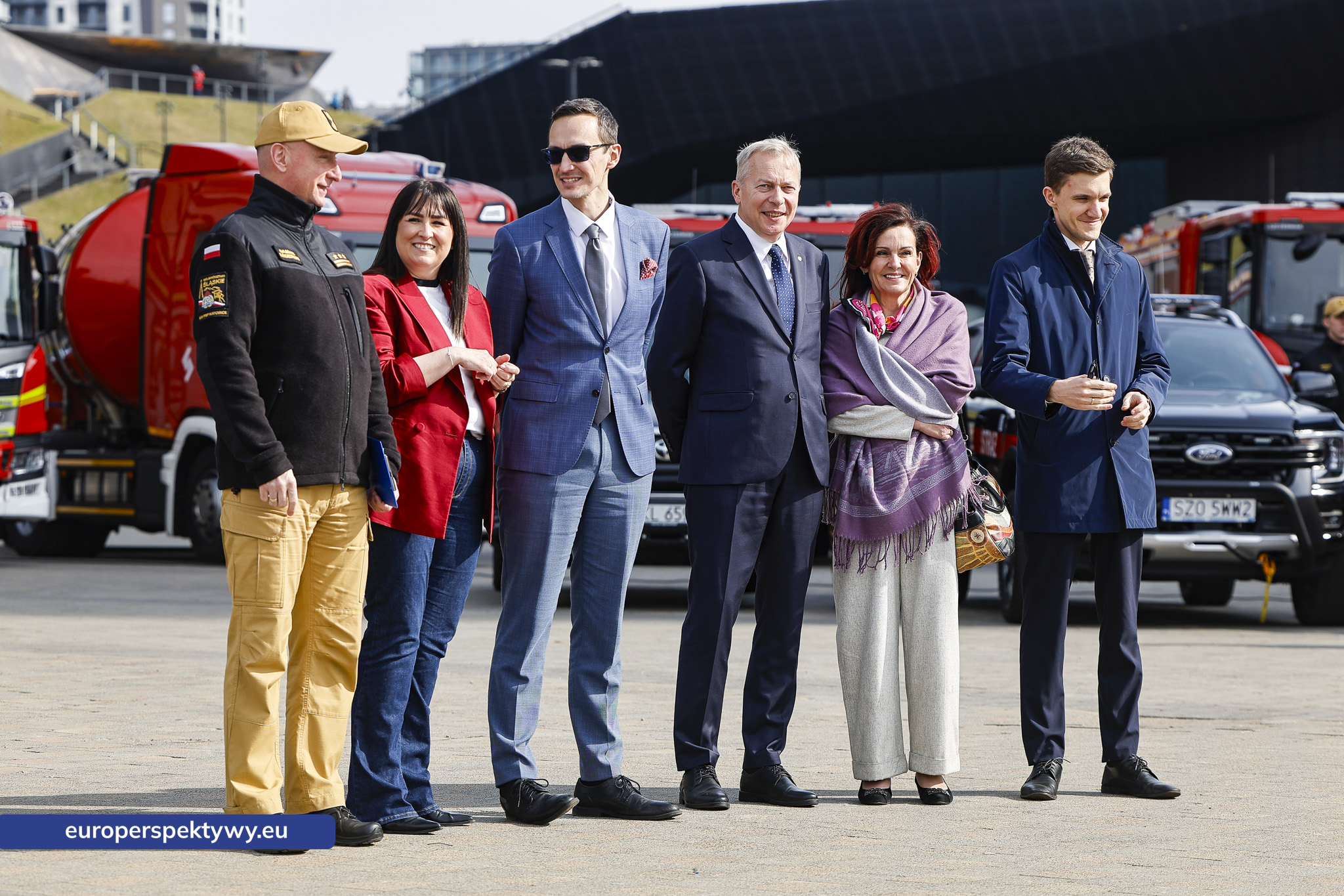 Europerspektywy Przekazanie sprzętu dla PSP w Katowicach. Nowe wozy strażackie i specjalistyczne wyposażenie dla jednostek z województwa śląskiego