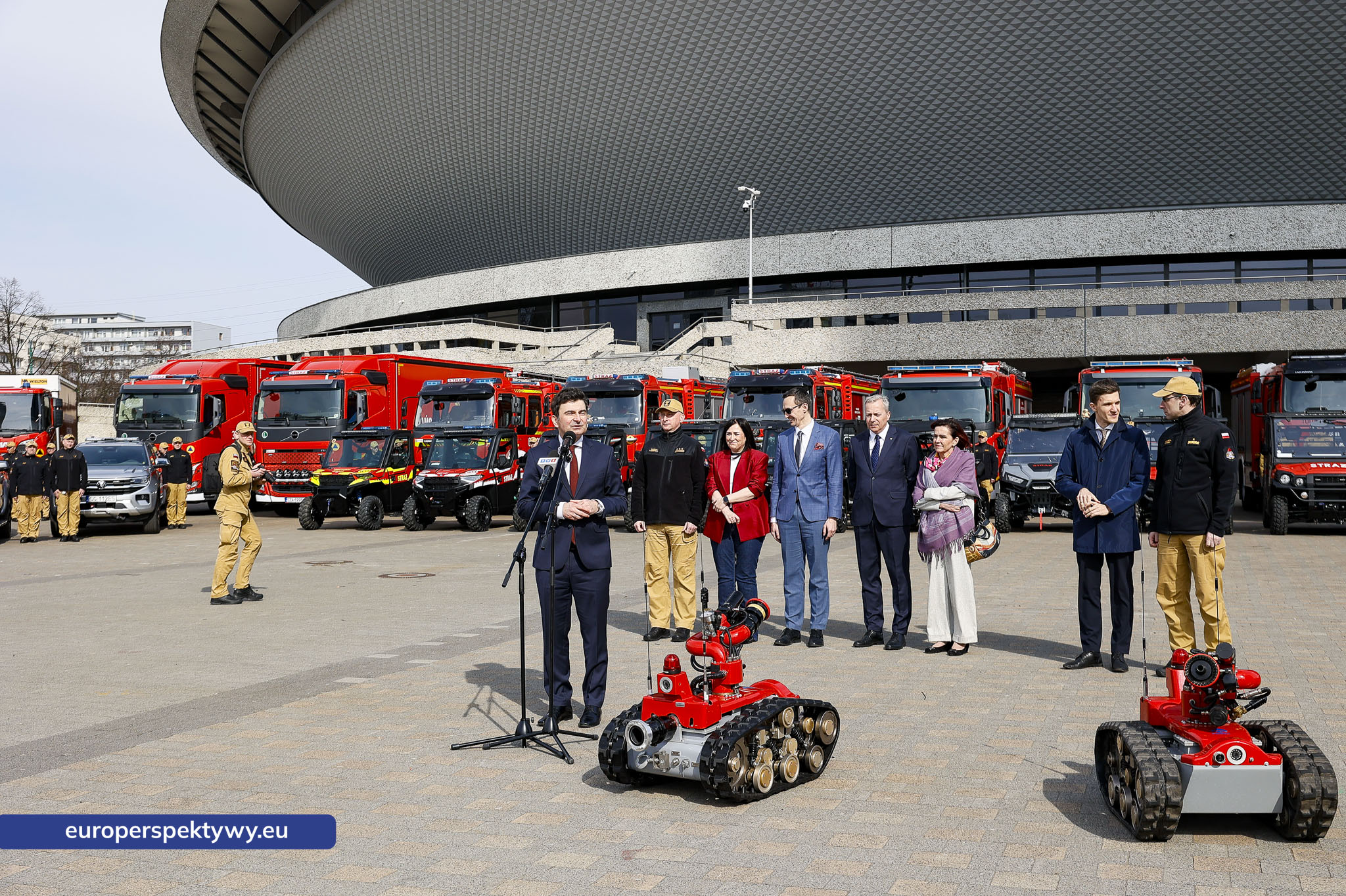 Europerspektywy Przekazanie sprzętu dla PSP w Katowicach. Nowe wozy strażackie i specjalistyczne wyposażenie dla jednostek z województwa śląskiego