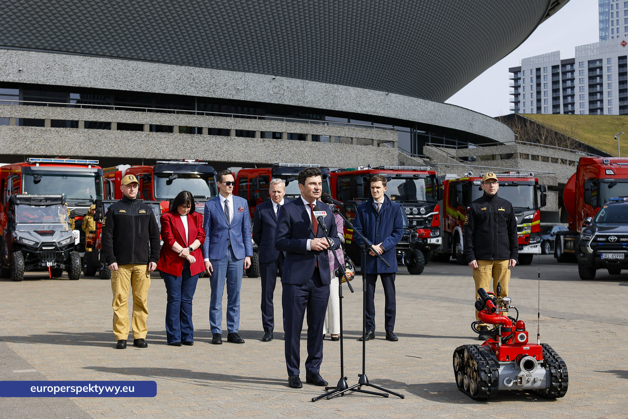 Europerspektywy Przekazanie sprzętu dla PSP w Katowicach. Nowe wozy strażackie i specjalistyczne wyposażenie dla jednostek z województwa śląskiego