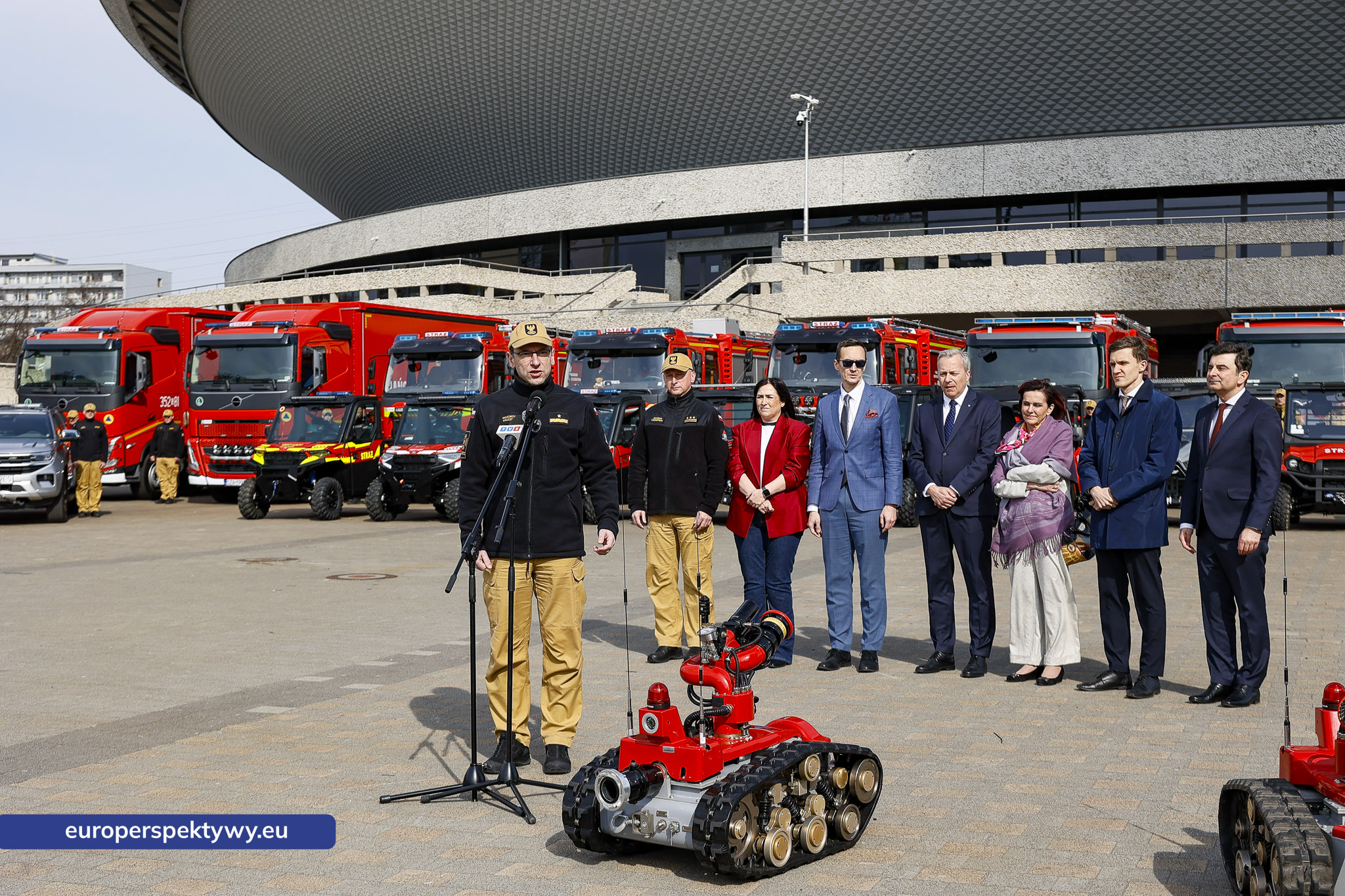 Europerspektywy Przekazanie sprzętu dla PSP w Katowicach. Nowe wozy strażackie i specjalistyczne wyposażenie dla jednostek z województwa śląskiego