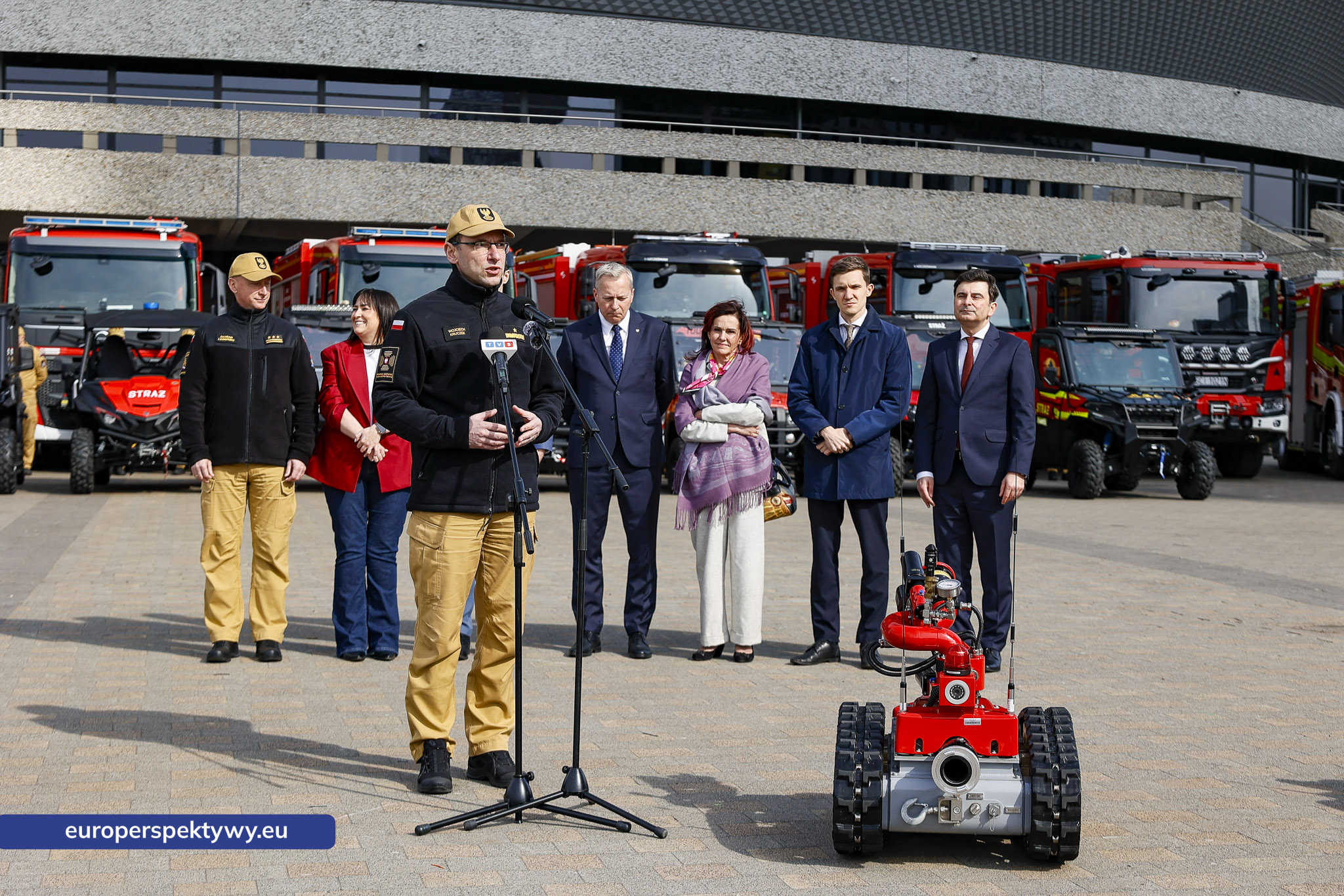 Europerspektywy Przekazanie sprzętu dla PSP w Katowicach. Nowe wozy strażackie i specjalistyczne wyposażenie dla jednostek z województwa śląskiego