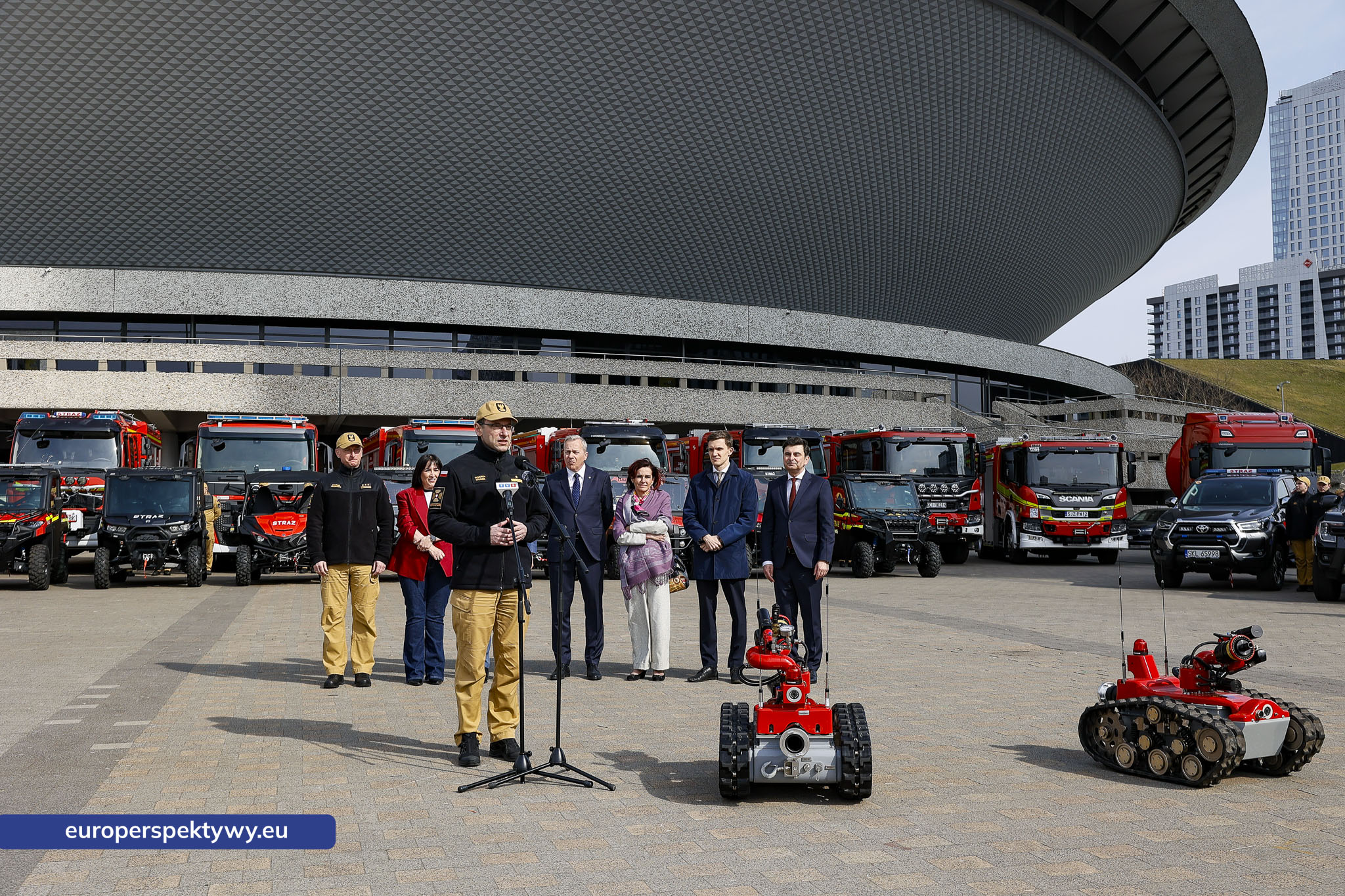 Europerspektywy Przekazanie sprzętu dla PSP w Katowicach. Nowe wozy strażackie i specjalistyczne wyposażenie dla jednostek z województwa śląskiego