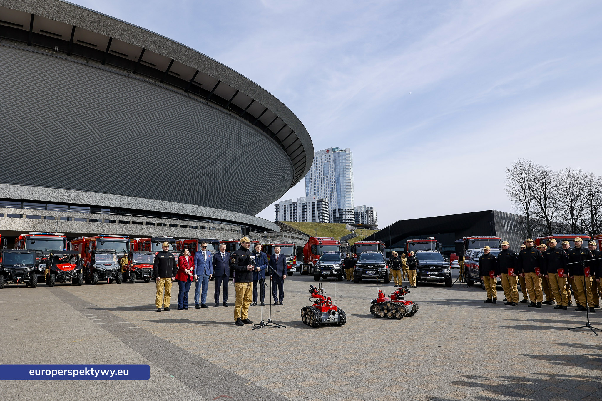 Europerspektywy Przekazanie sprzętu dla PSP w Katowicach. Nowe wozy strażackie i specjalistyczne wyposażenie dla jednostek z województwa śląskiego