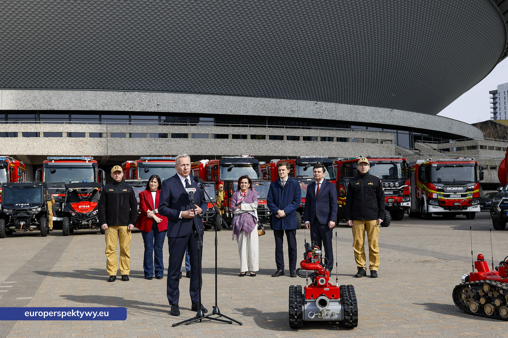 Europerspektywy Przekazanie sprzętu dla PSP w Katowicach. Nowe wozy strażackie i specjalistyczne wyposażenie dla jednostek z województwa śląskiego