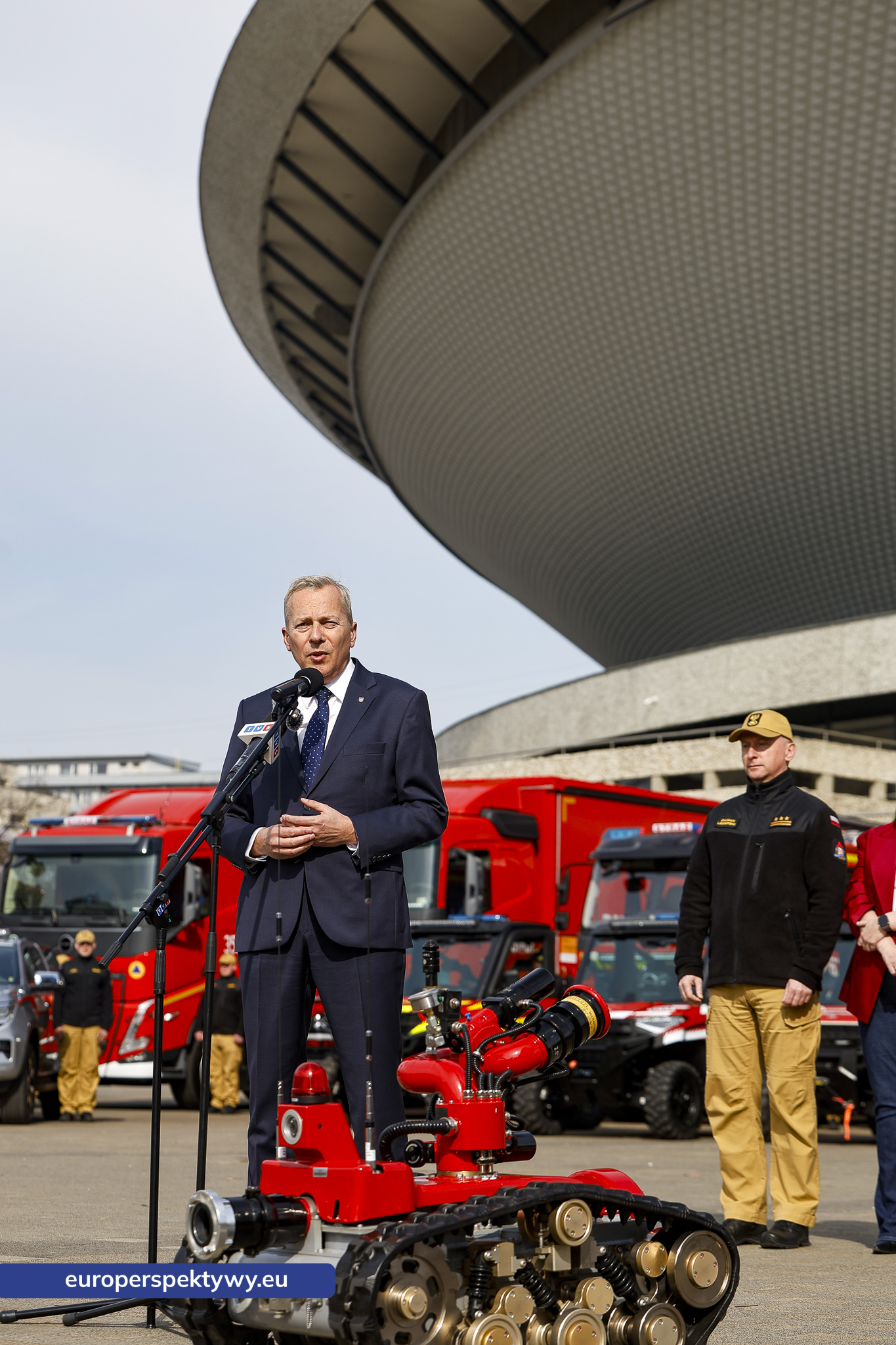 Europerspektywy Przekazanie sprzętu dla PSP w Katowicach. Nowe wozy strażackie i specjalistyczne wyposażenie dla jednostek z województwa śląskiego